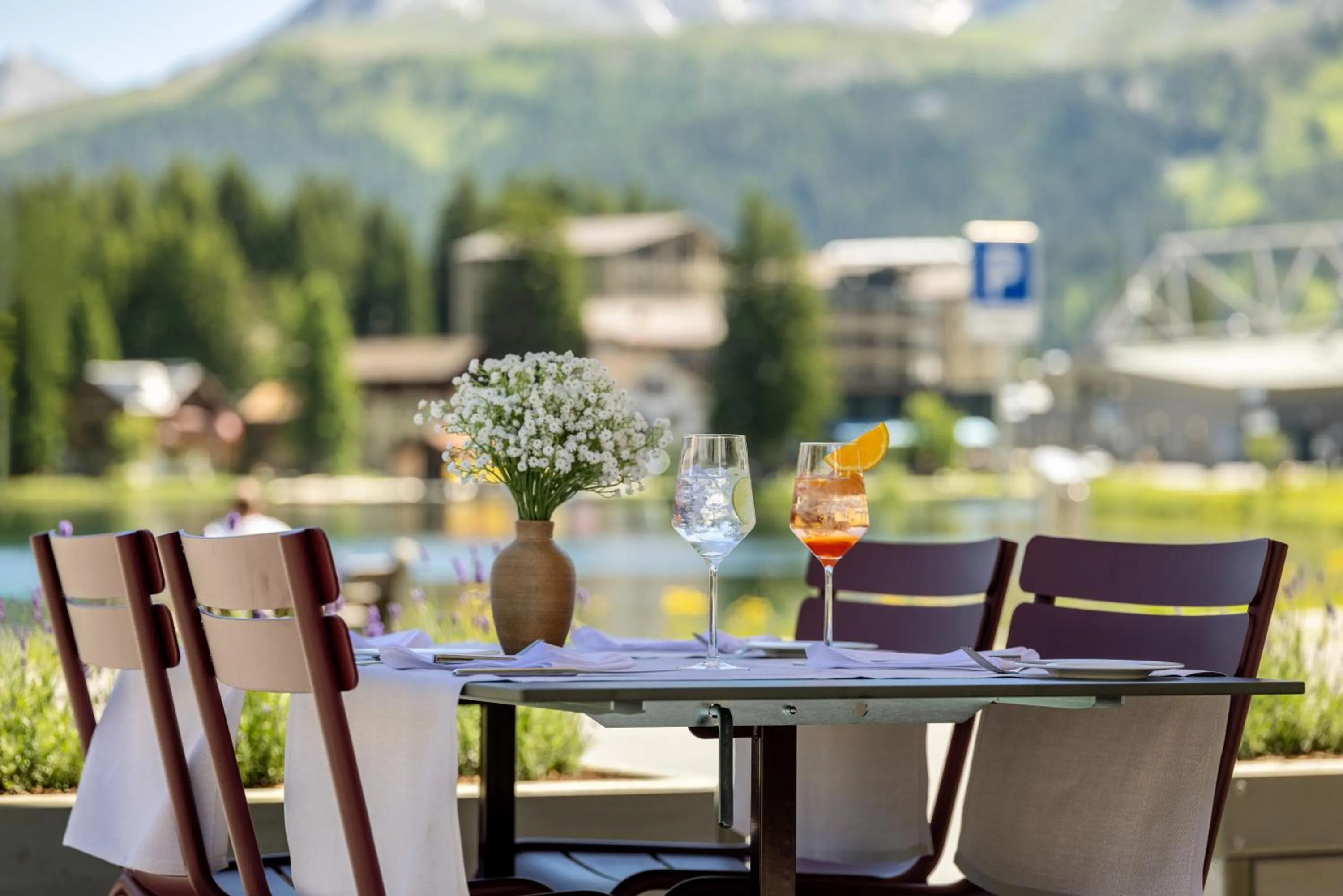 Restaurant/places to eat in Postresidenz am See