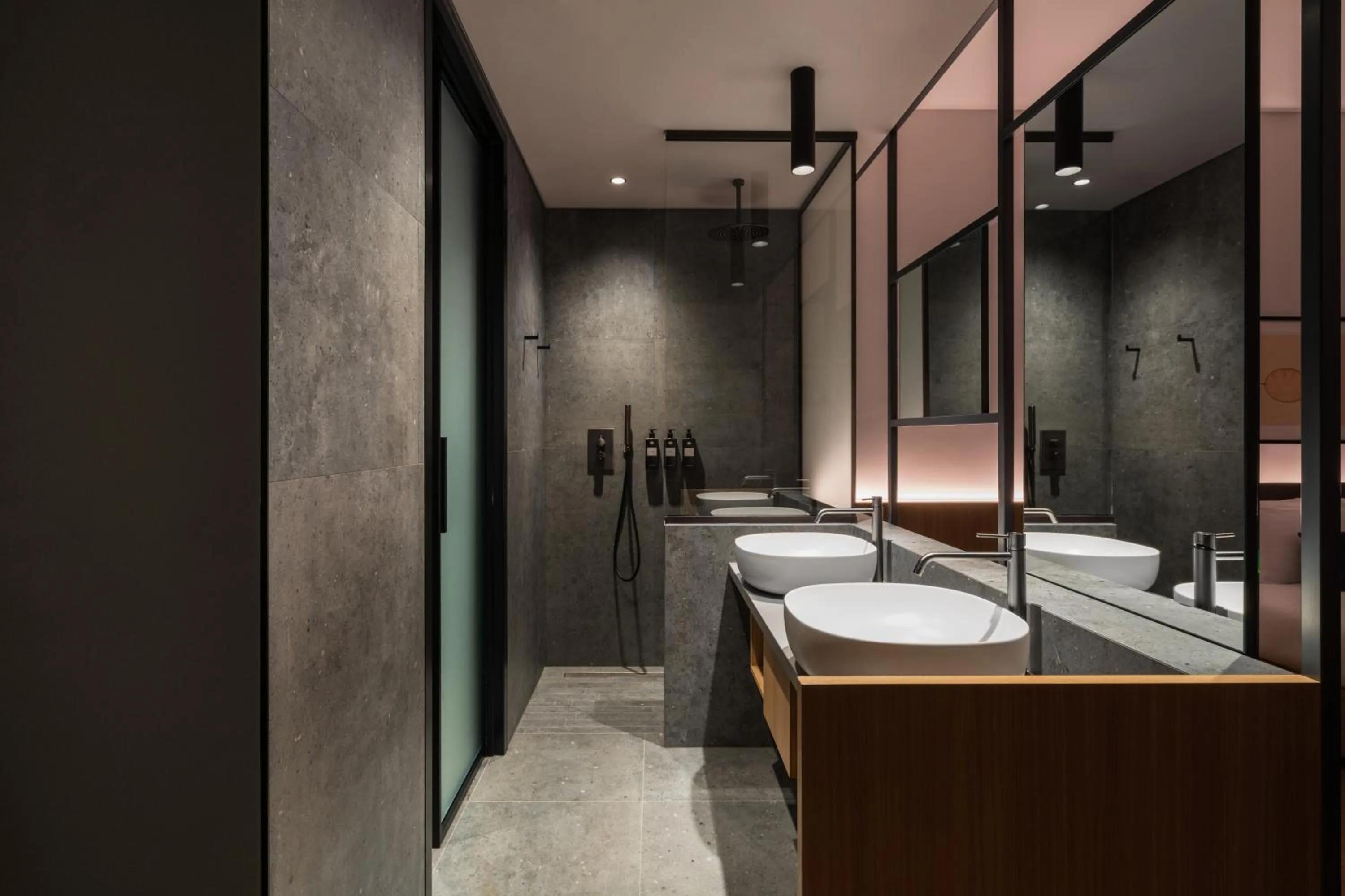 Shower in Le Fucine Hotel