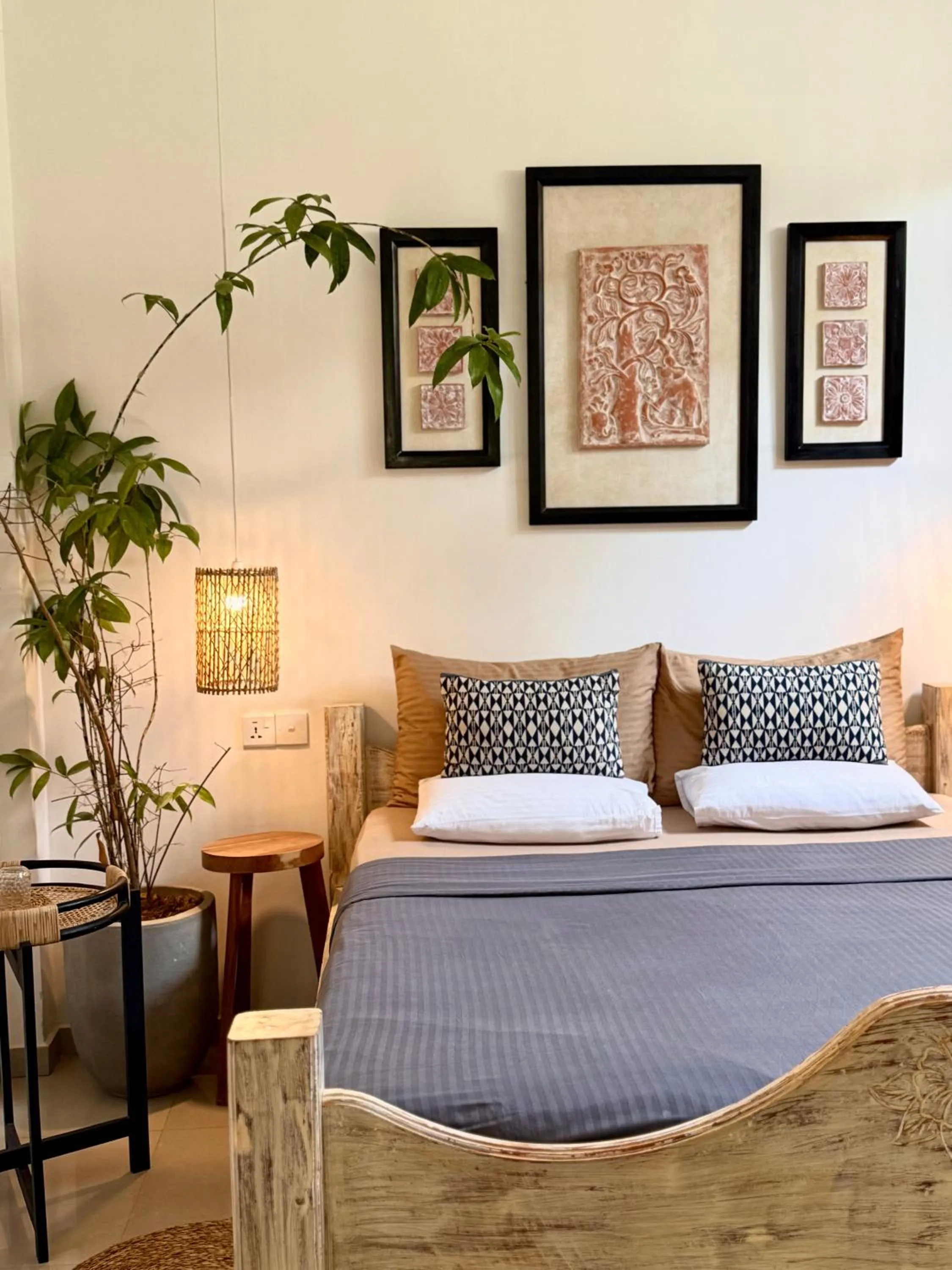 Bed in The Yard Hiriketiya