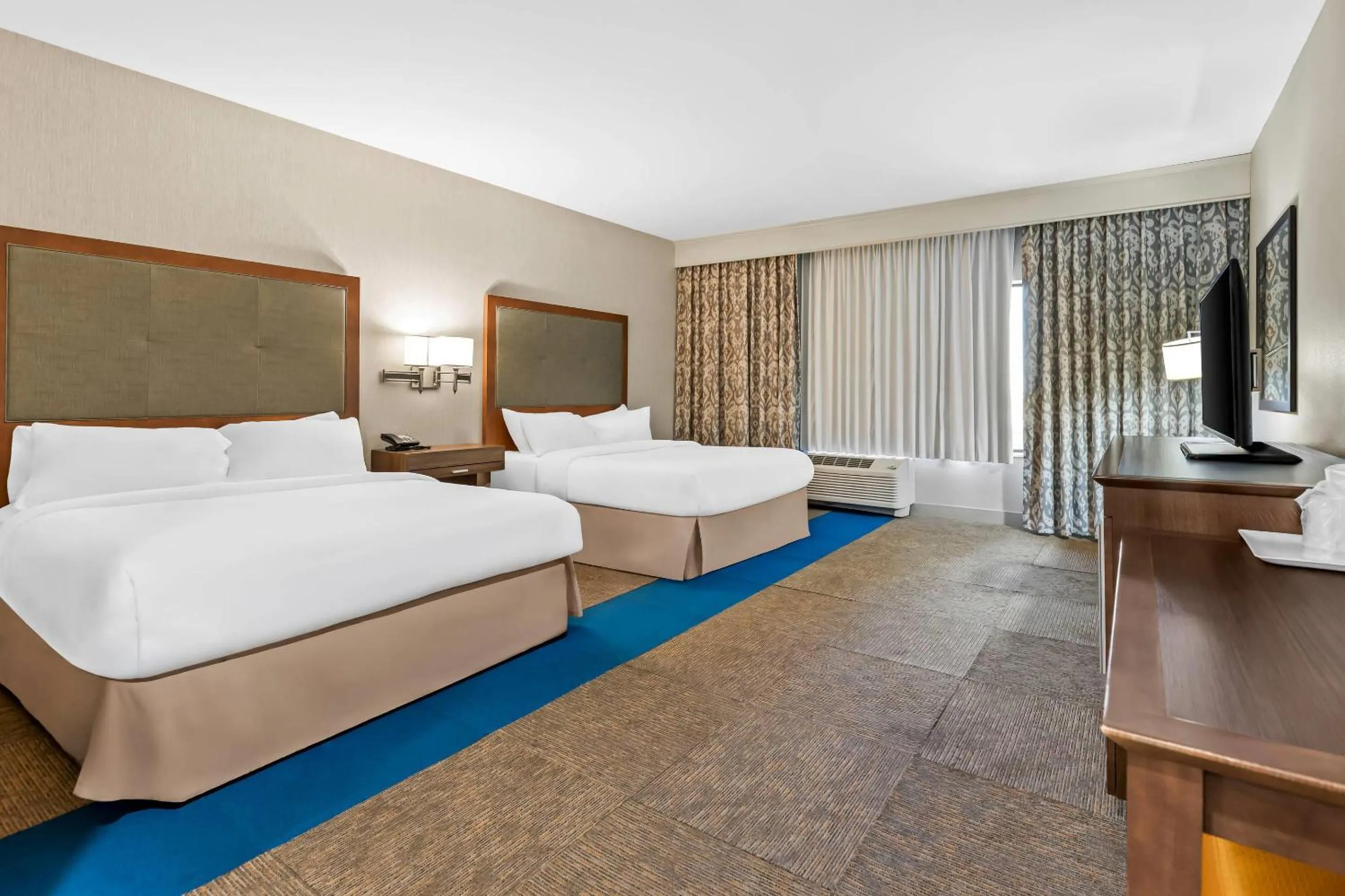 Bedroom, Bed in Quality Inn - Pratt