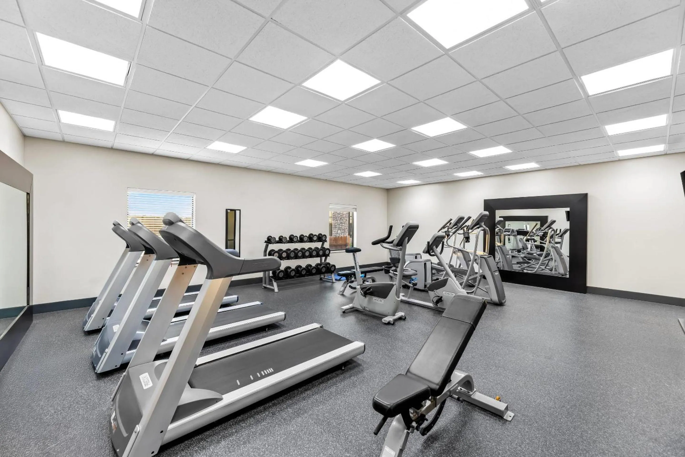 Fitness centre/facilities in Quality Inn - Pratt