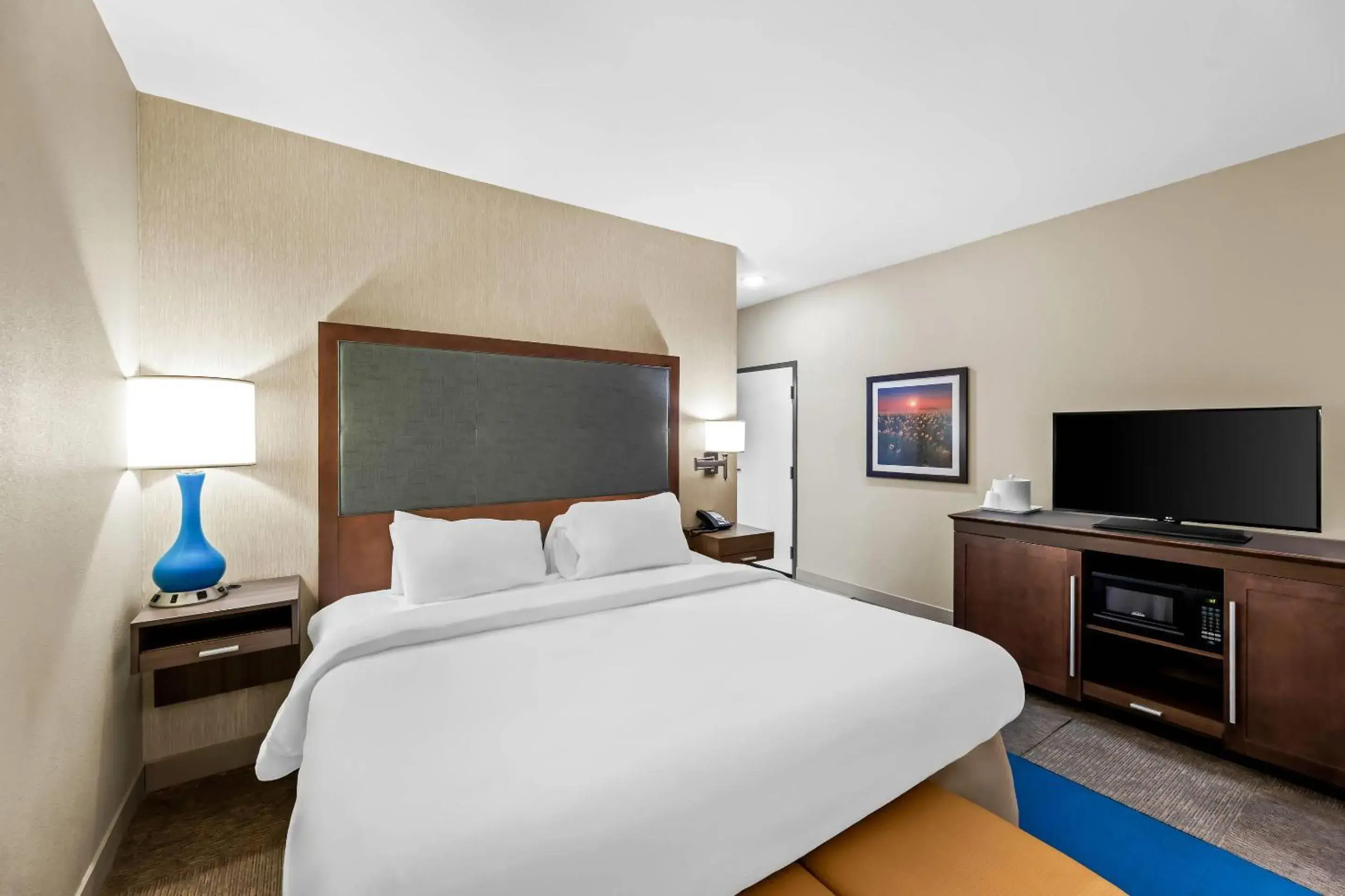 Bedroom, Bed in Quality Inn - Pratt Bedroom, Bed in Quality Inn - Pratt