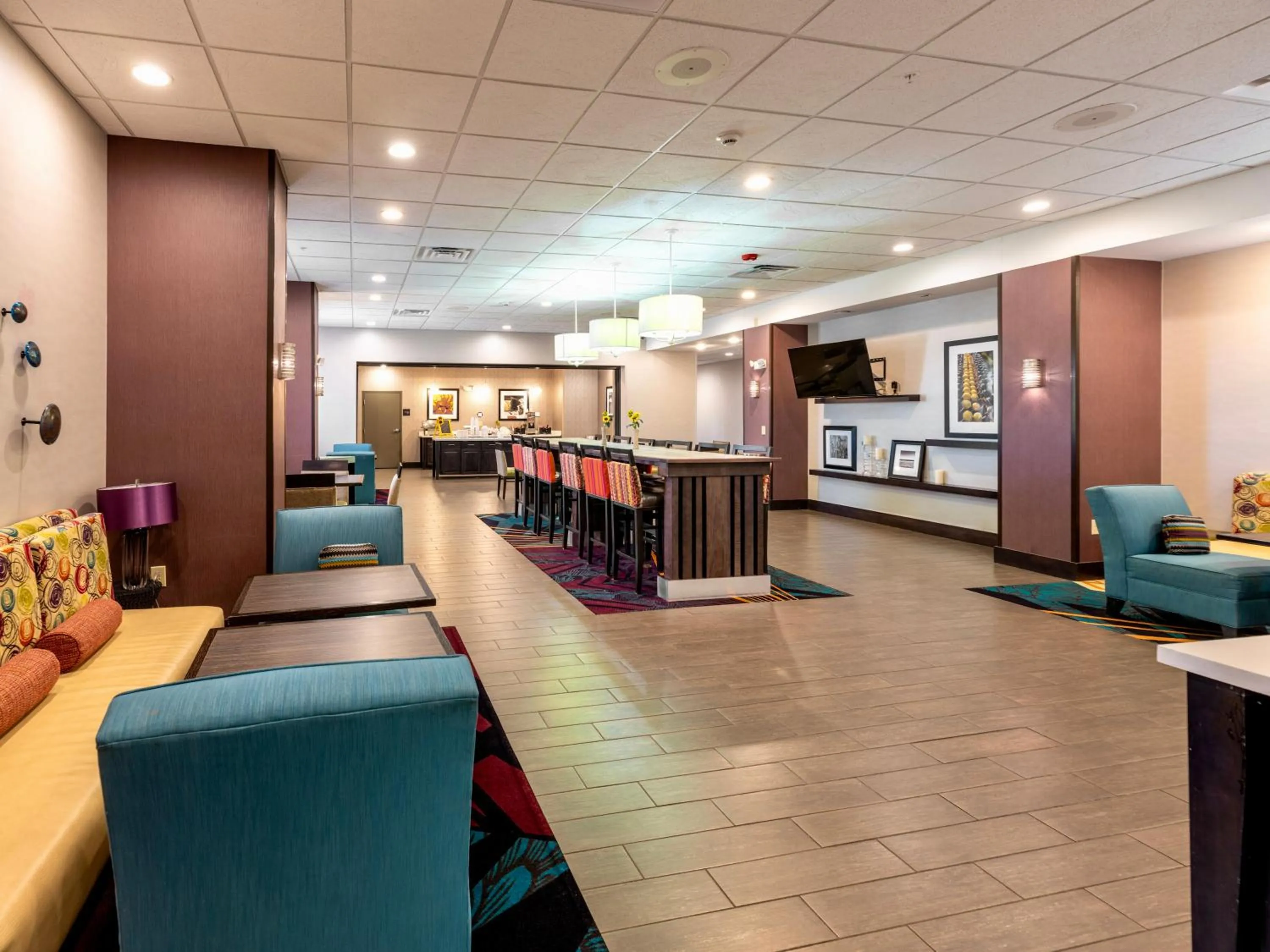 Lobby or reception in Flag Point Inn and Suites Pratt by FairBridge