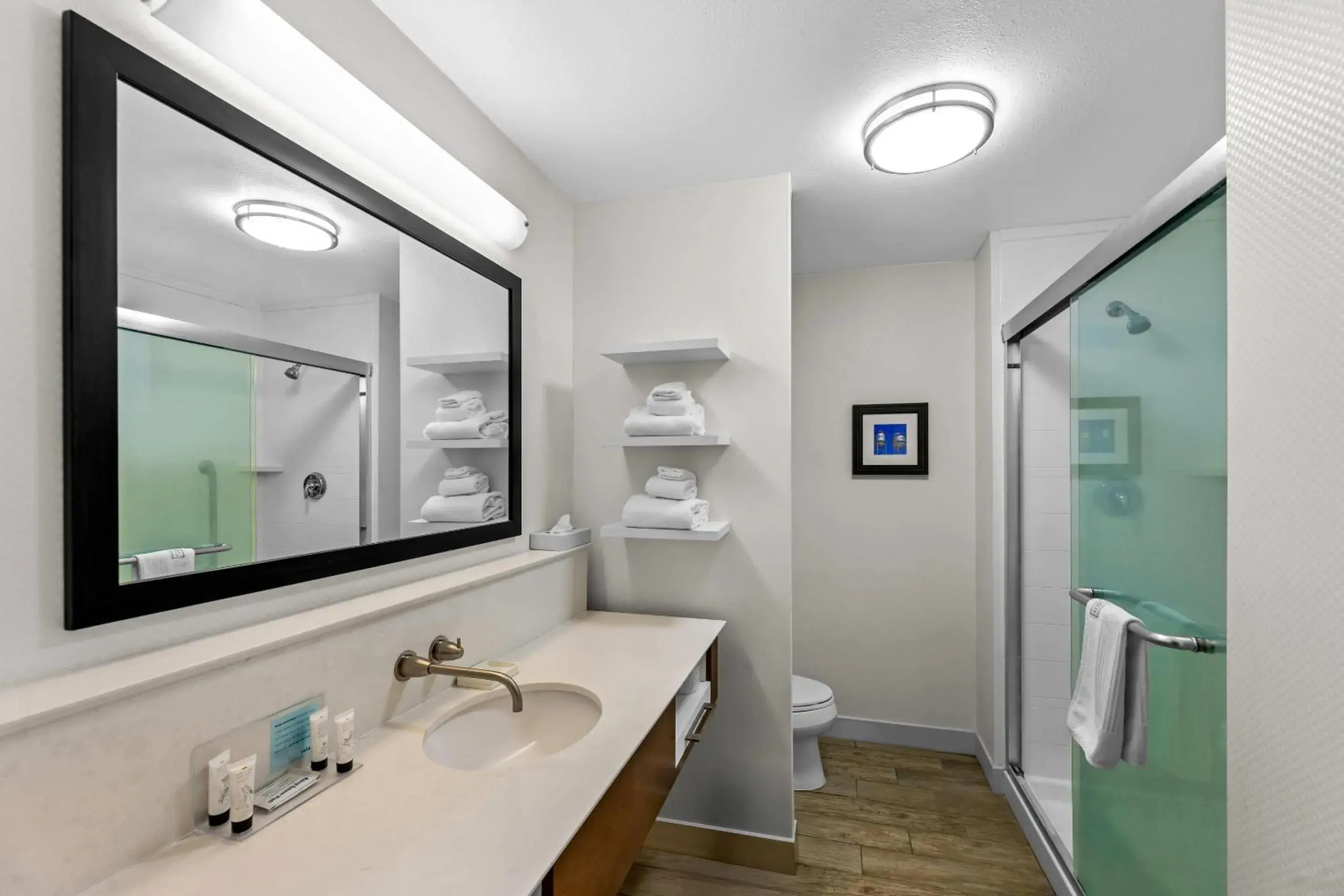 Bedroom in Quality Inn - Pratt Bedroom in Quality Inn - Pratt