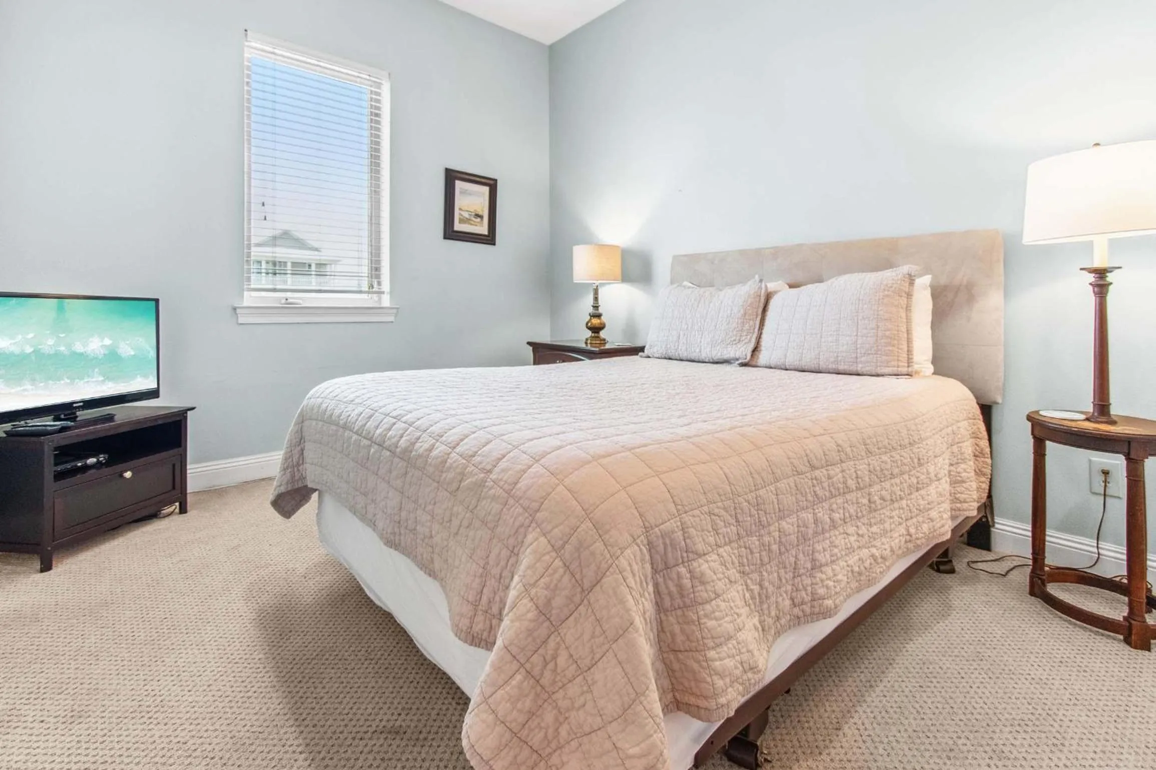 Bed in Hannah's Beach Paradise