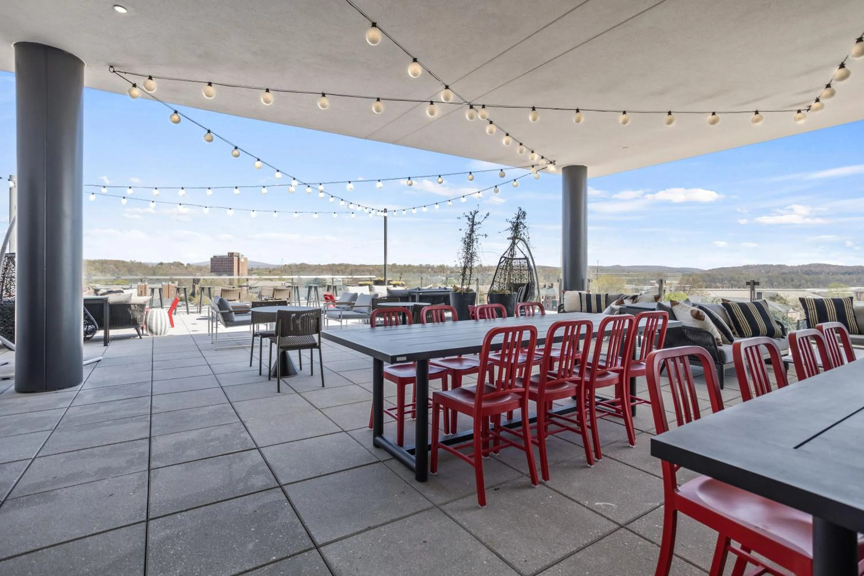 Restaurant/places to eat in The Highlander at Radford, Tapestry Collection by Hilton