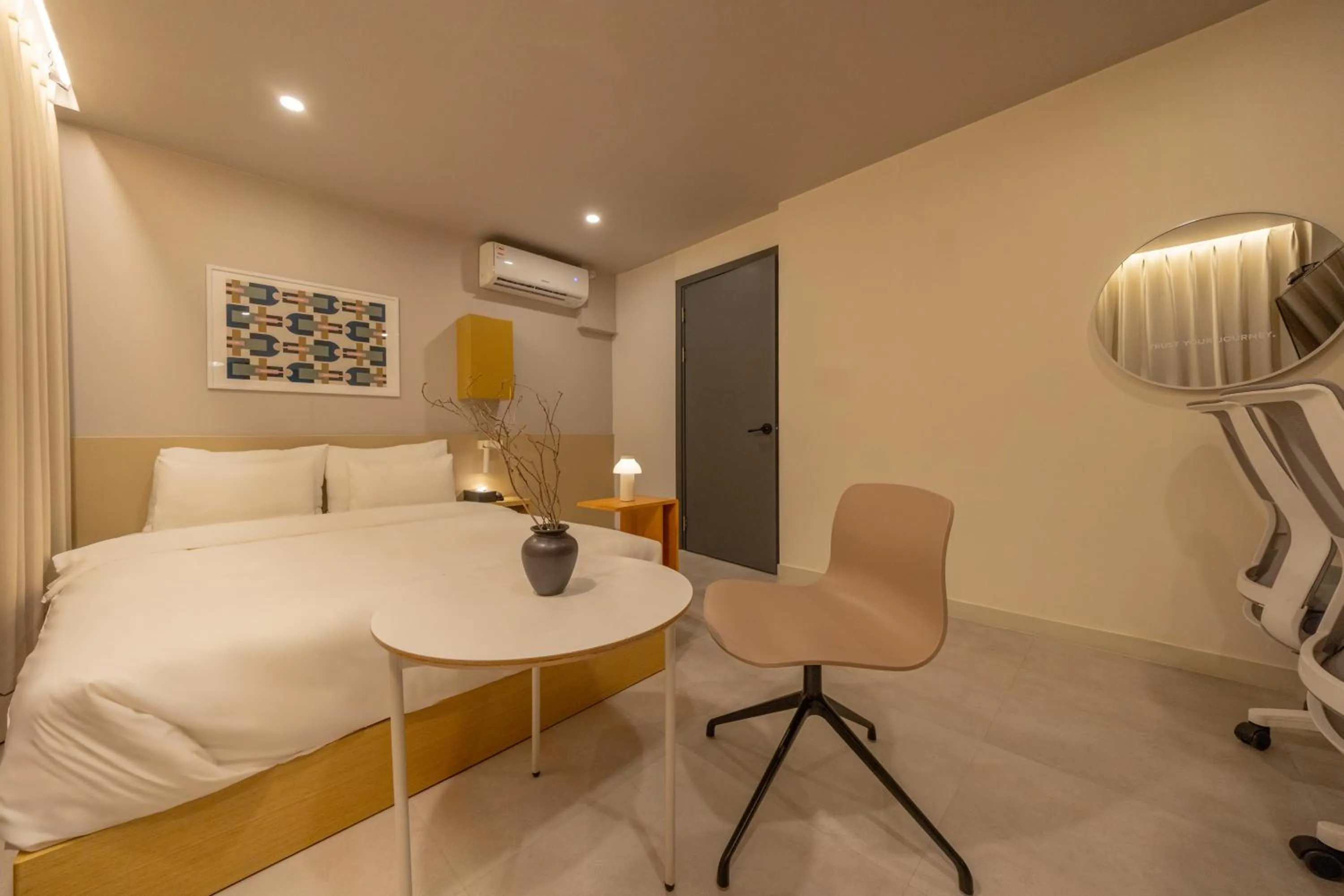 Bed in Nomad Aank Hotel Gumi