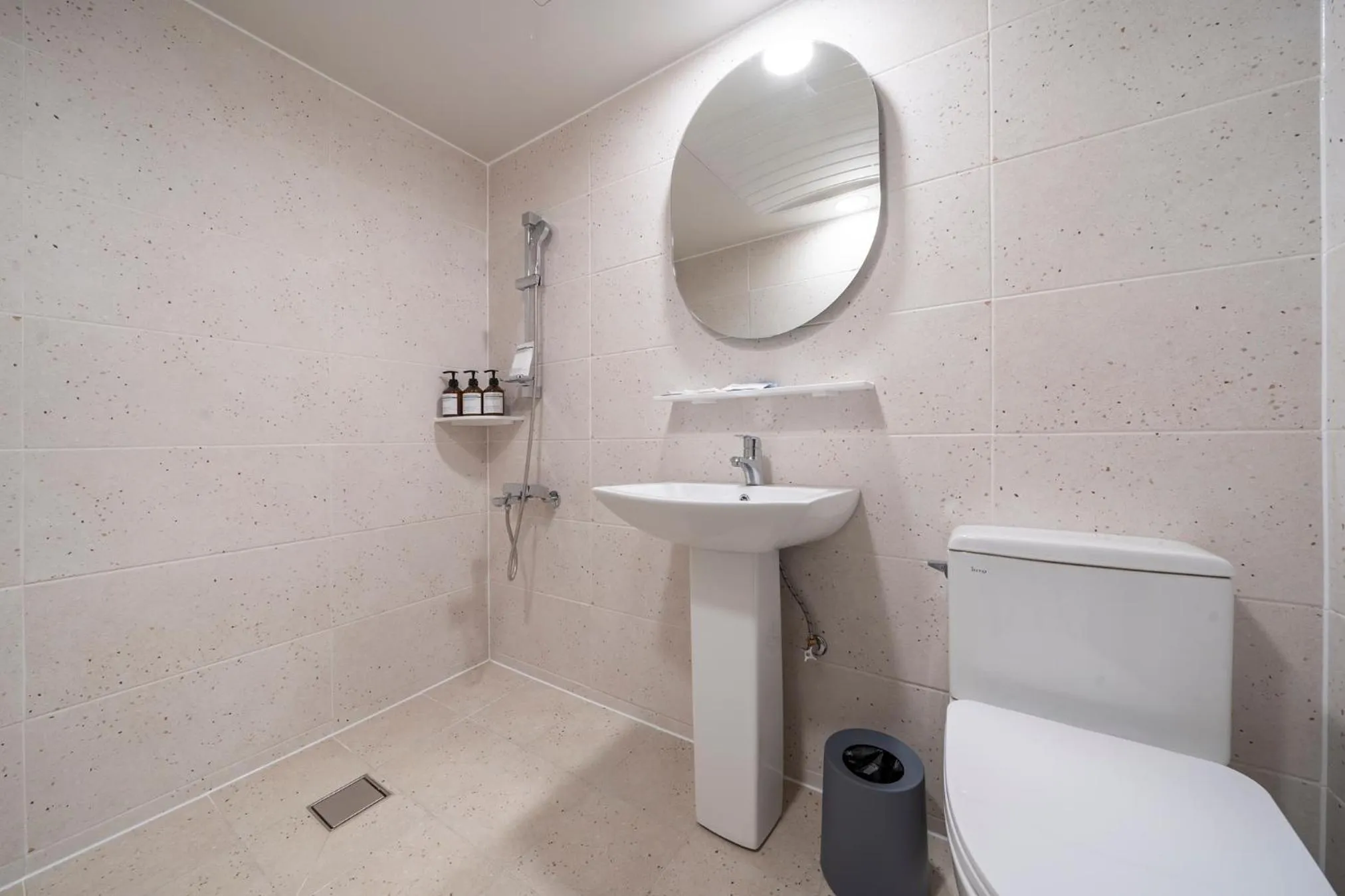 Nomad Aank Hotel Gumi