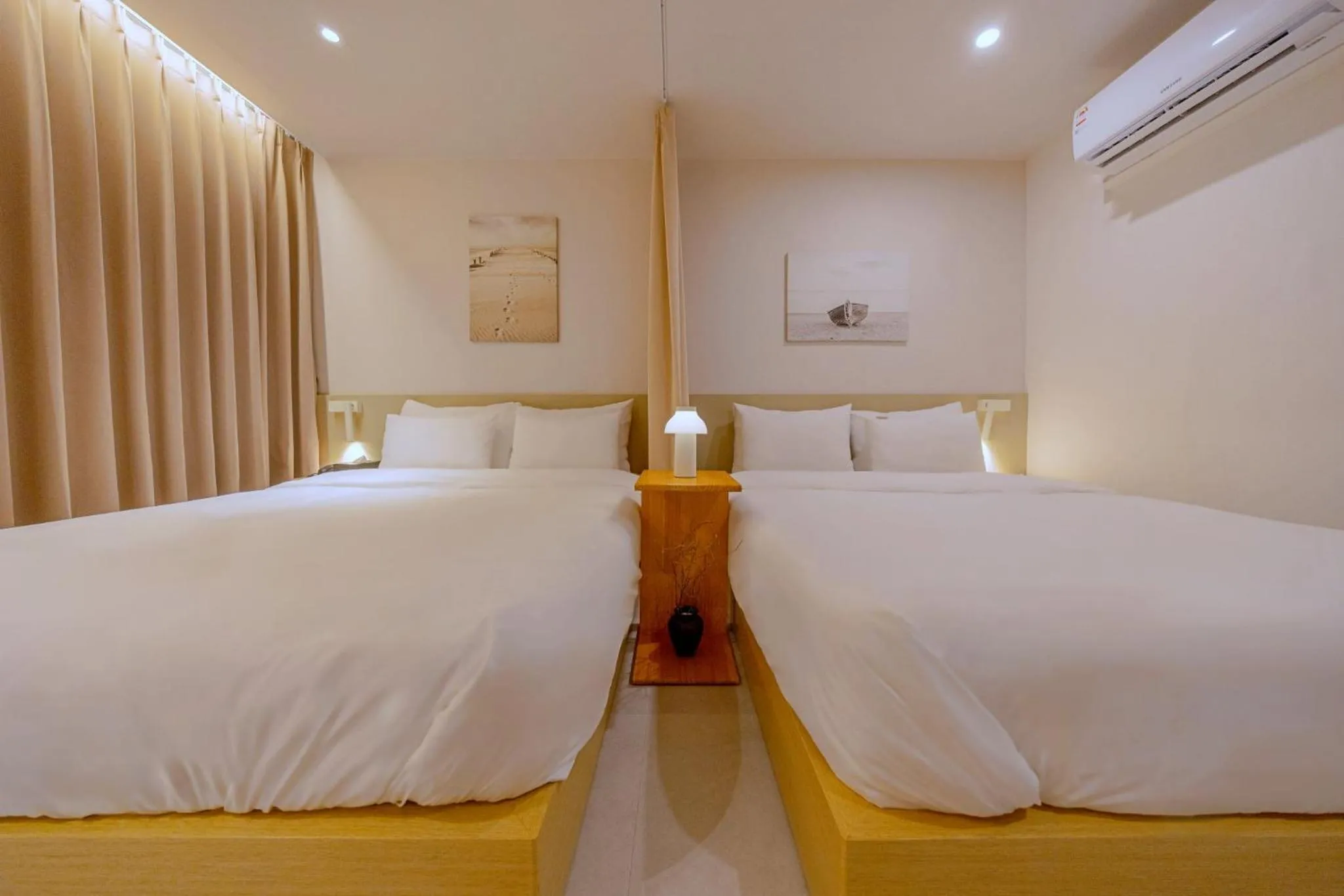 Decorative detail, Bed in Nomad Anook Hotel Gumi