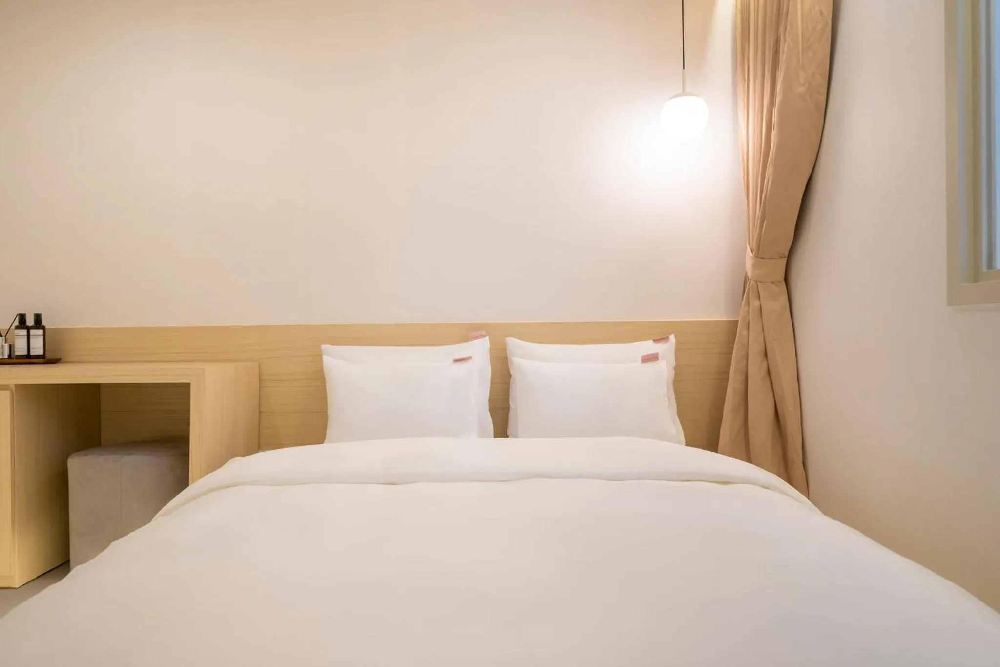 Bed in Nomad Aank Hotel Gumi