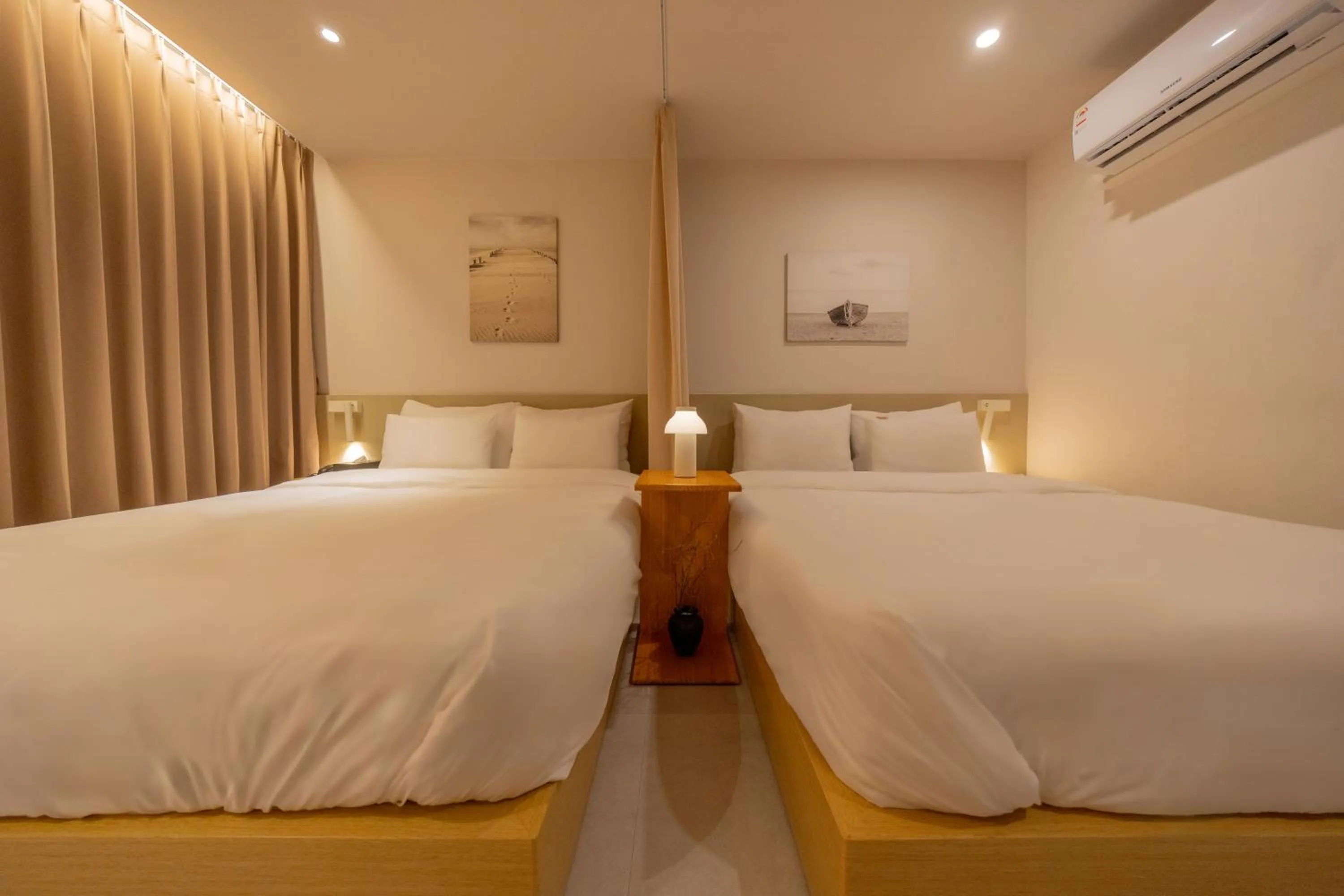 Bed in Nomad Anook Hotel Gumi