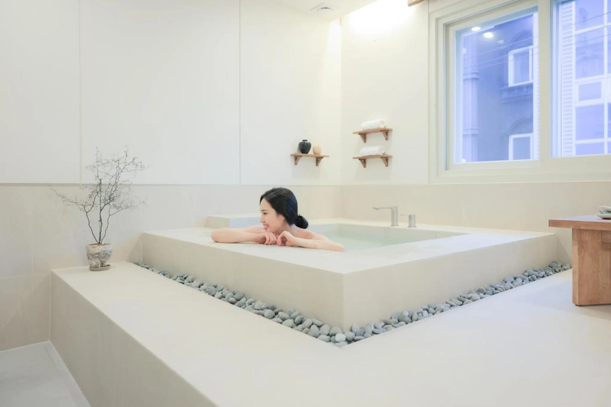 Nomad Anook Hotel Gumi