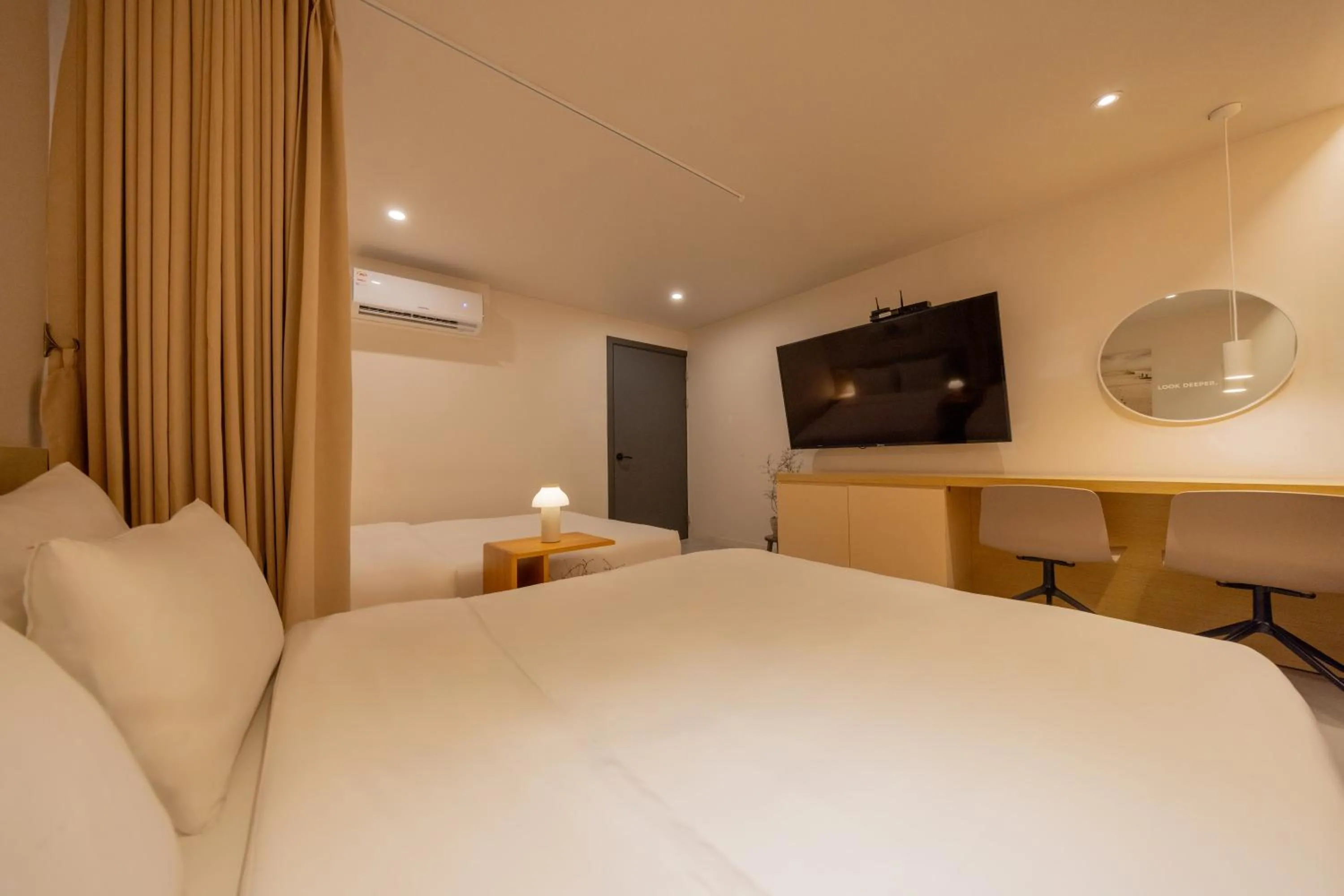 Bed in Nomad Anook Hotel Gumi