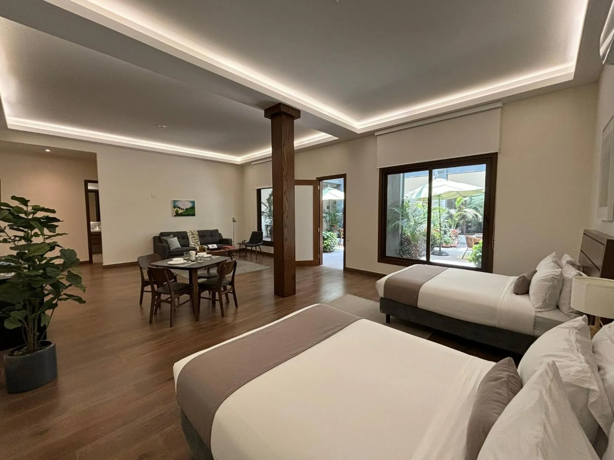 Twin Room in Casa Herrmann Suites