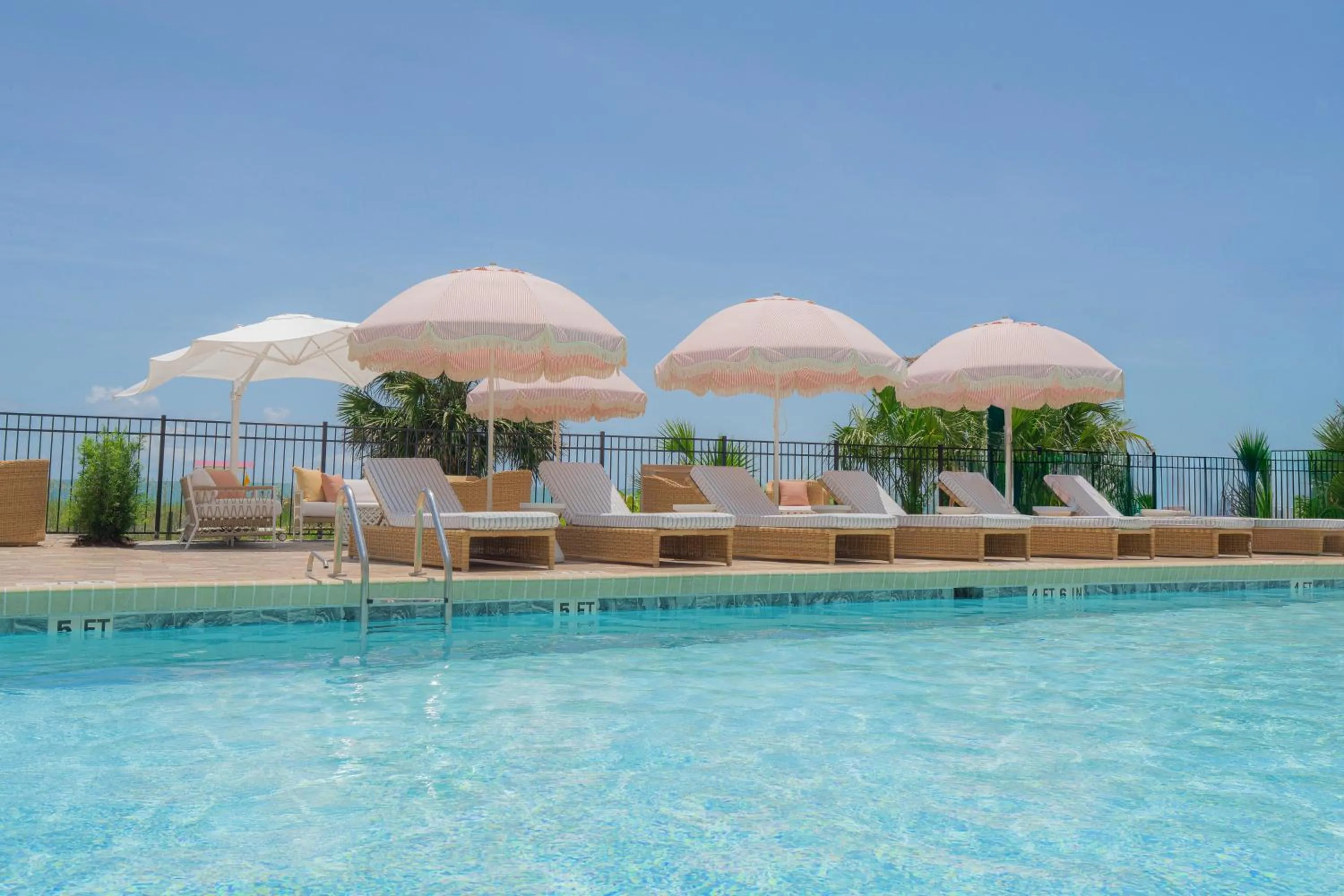 Swimming pool in voco The Shelby - Myrtle Beach by IHG