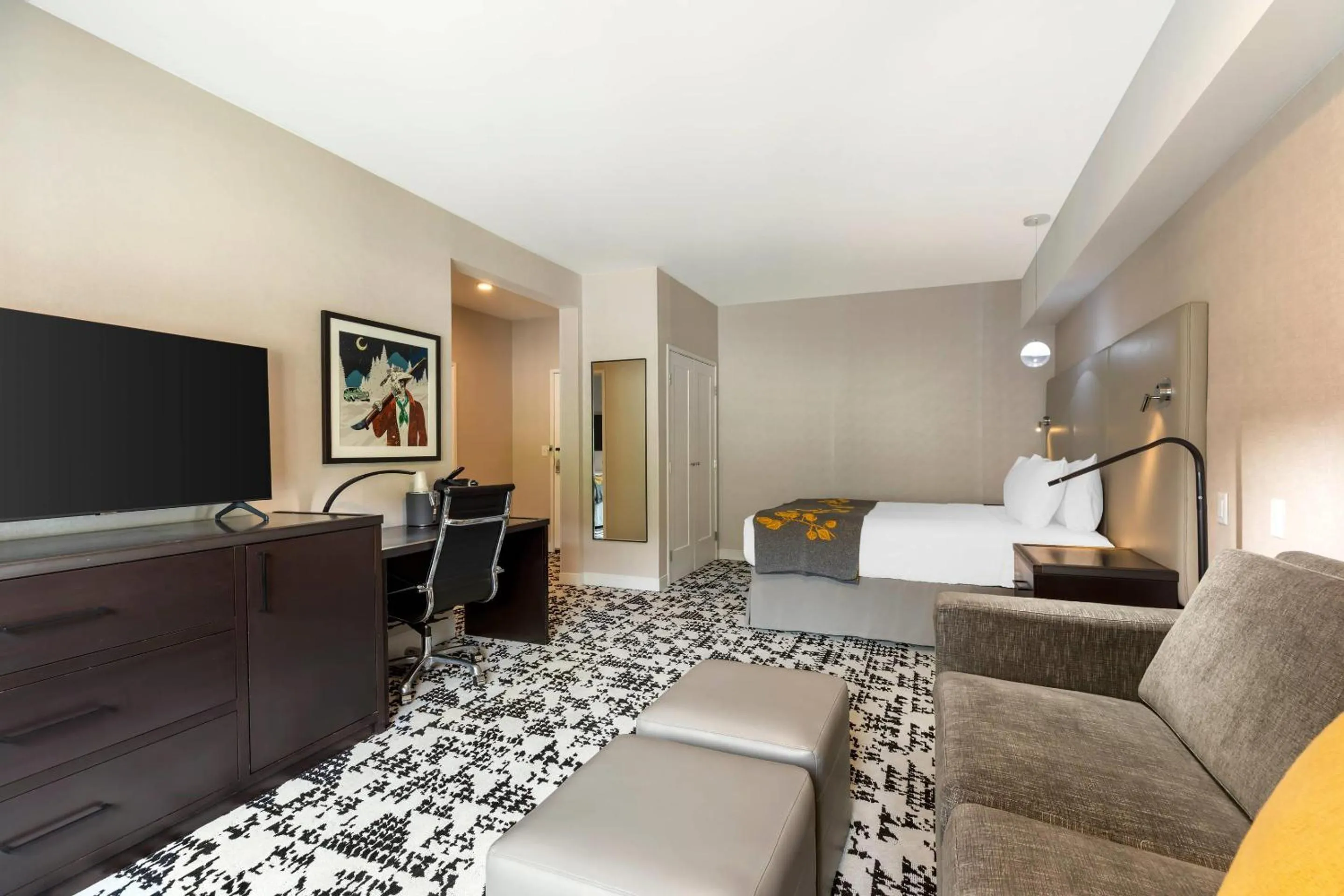 Bedroom in Cambria Hotel Copper Mountain