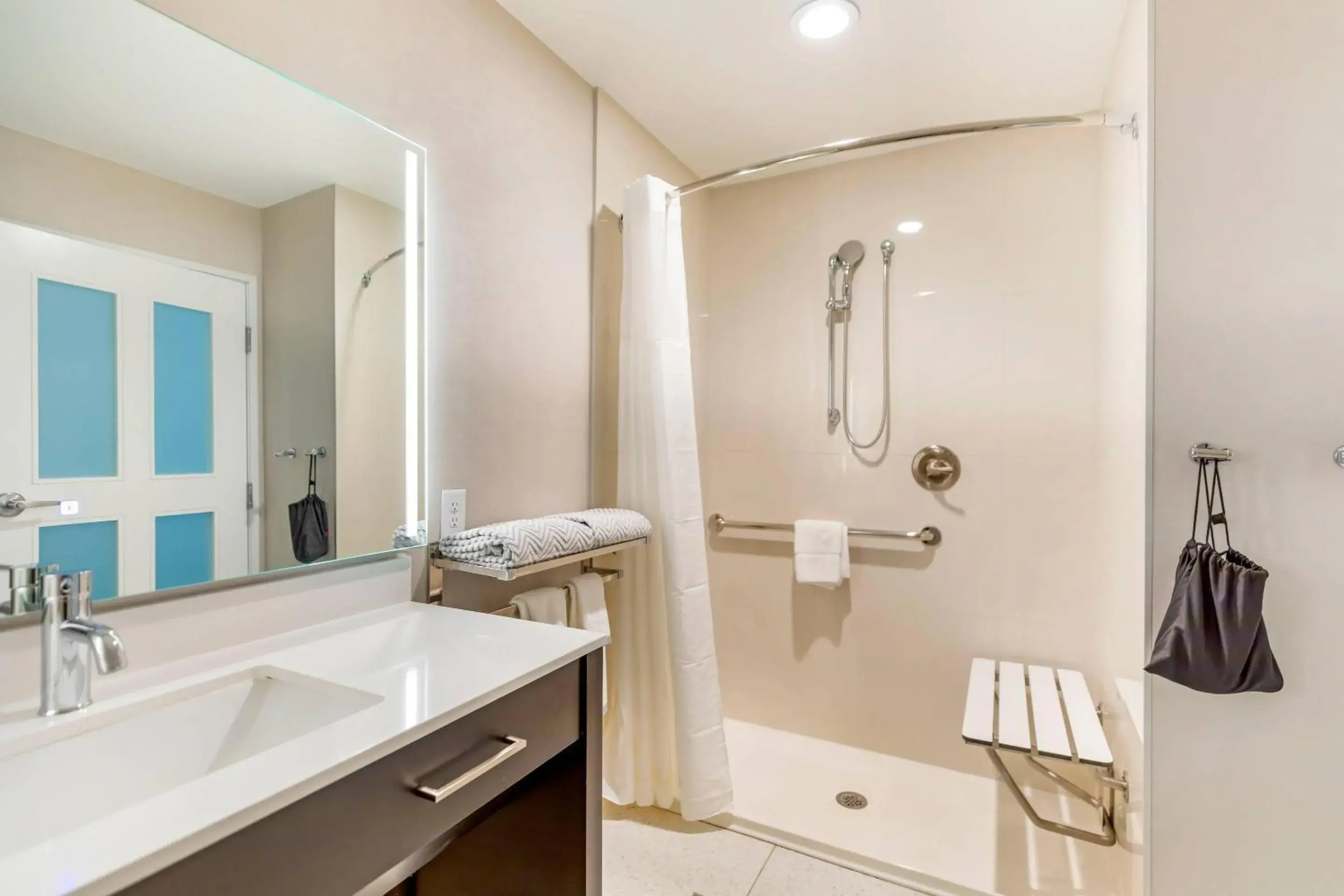 Bedroom in Cambria Hotel Copper Mountain Bedroom in Cambria Hotel Copper Mountain