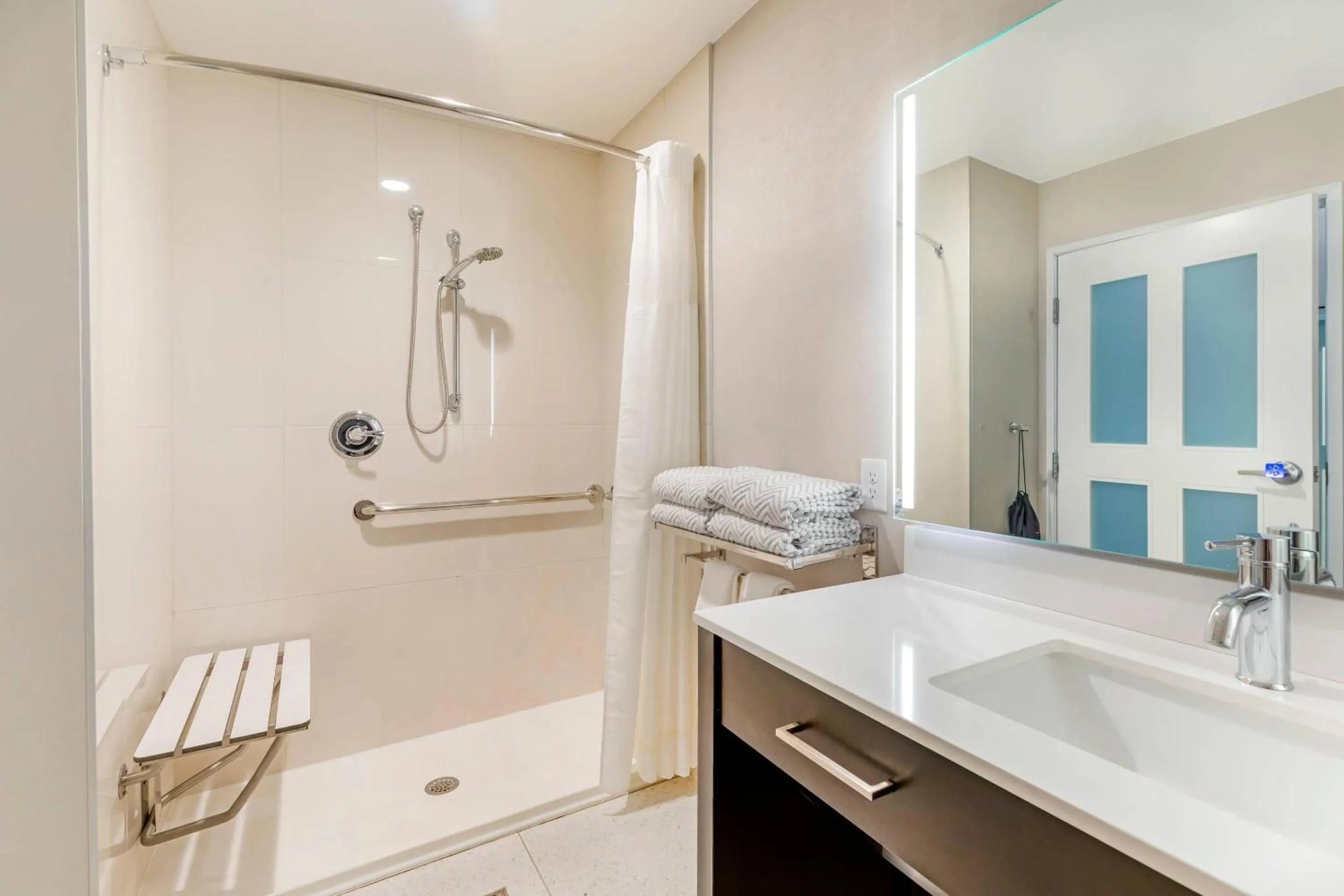 Bedroom in Cambria Hotel Copper Mountain