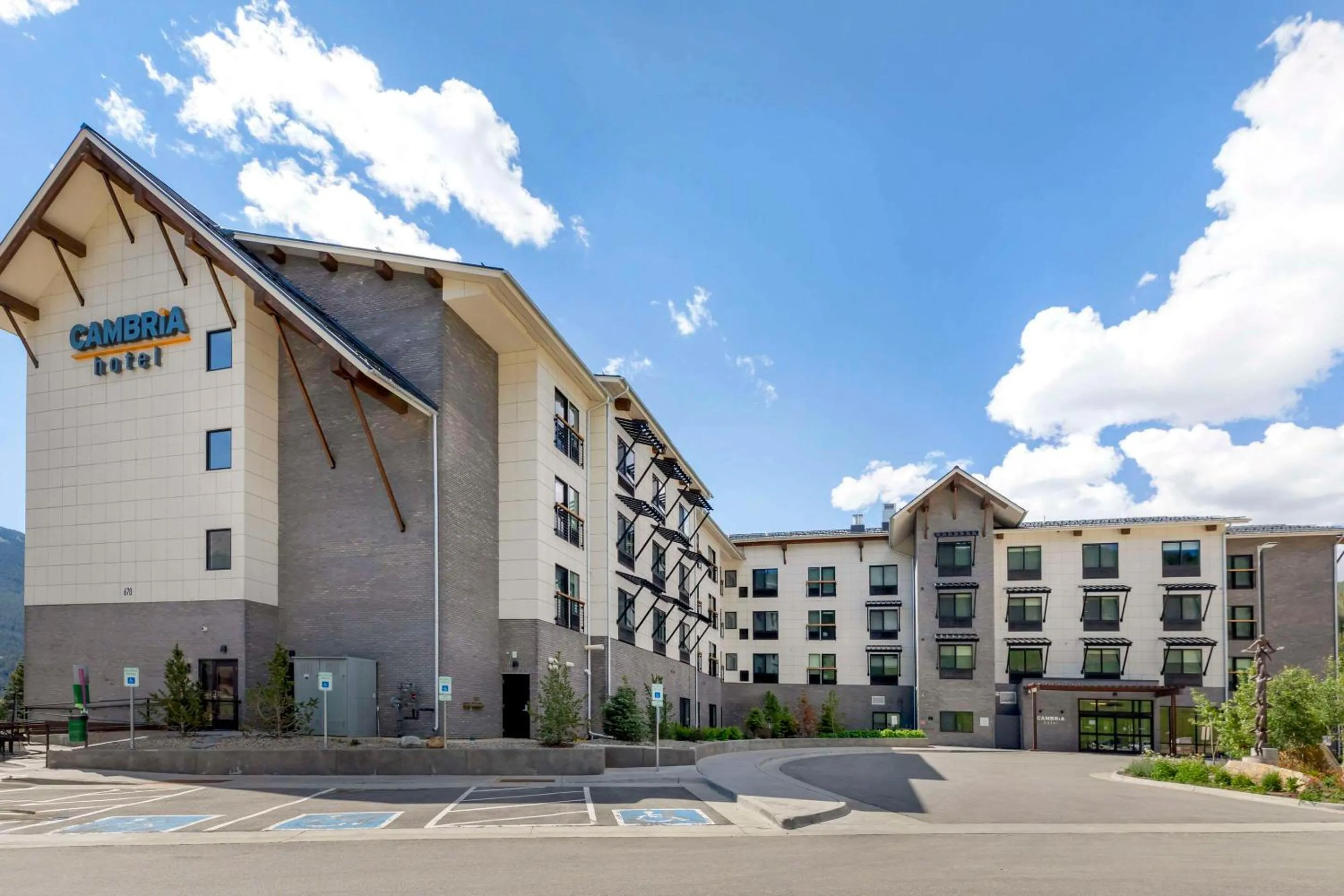 Property building in Cambria Hotel Copper Mountain