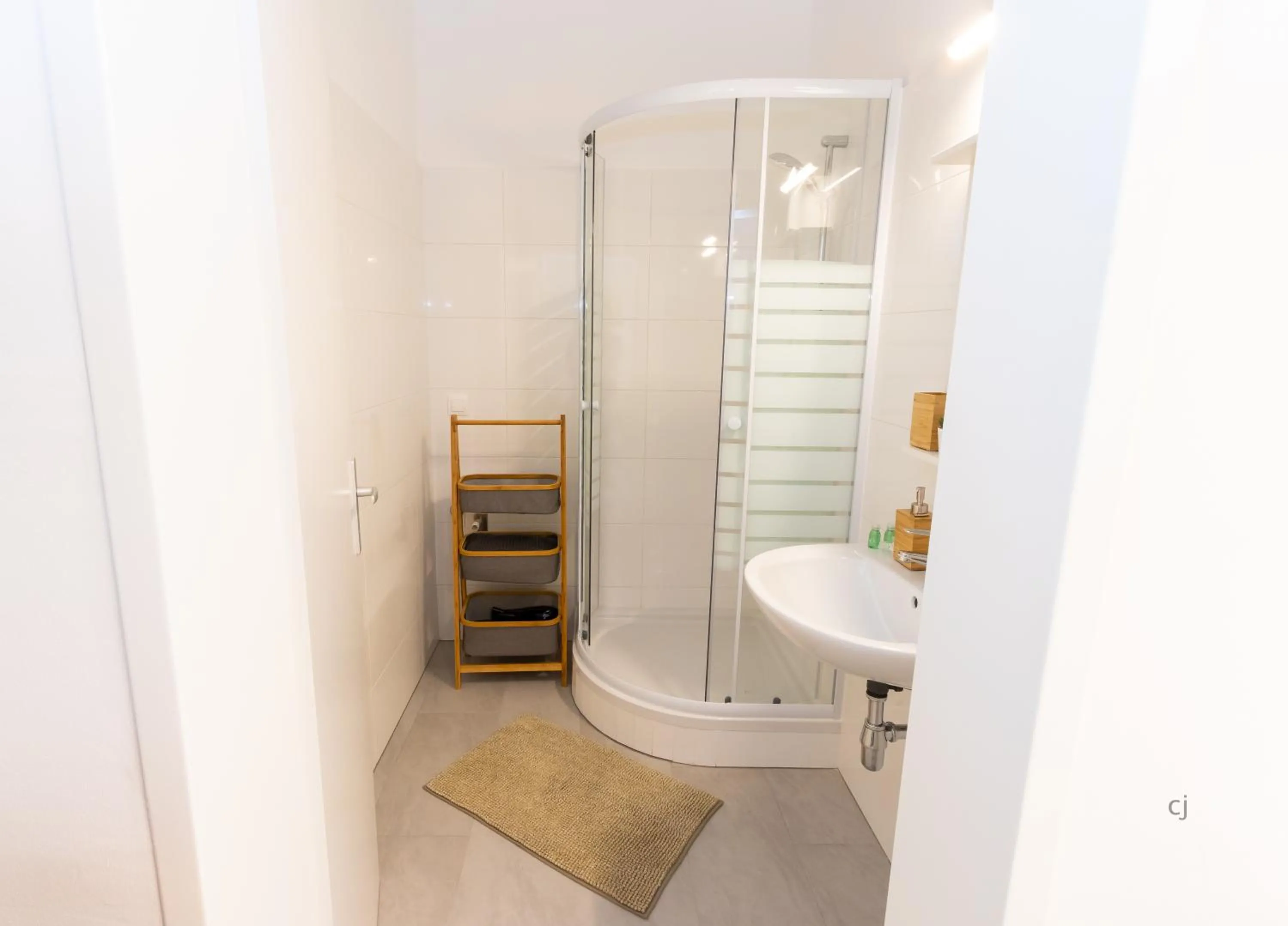 The Vienna Stay by Radiant