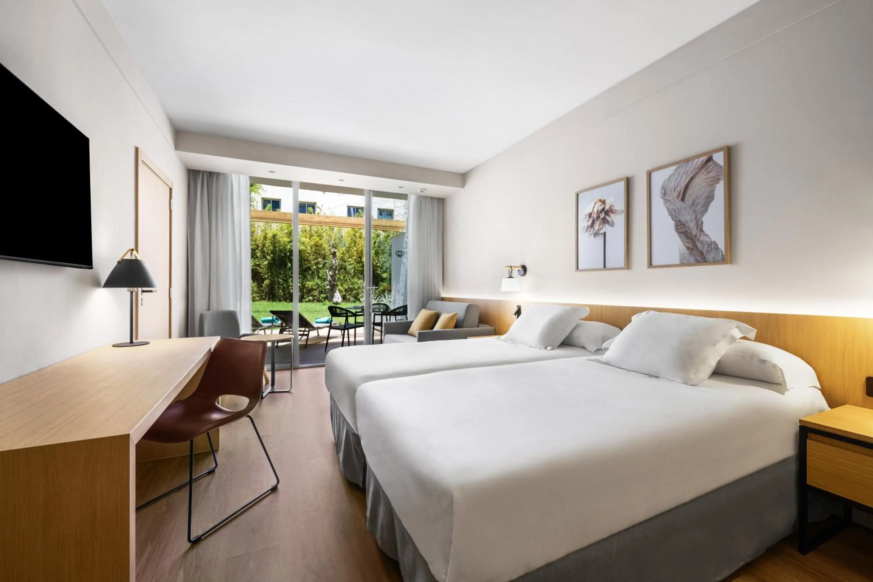 Bedroom, Bed in Protur Sa Coma Playa Hotel & Spa