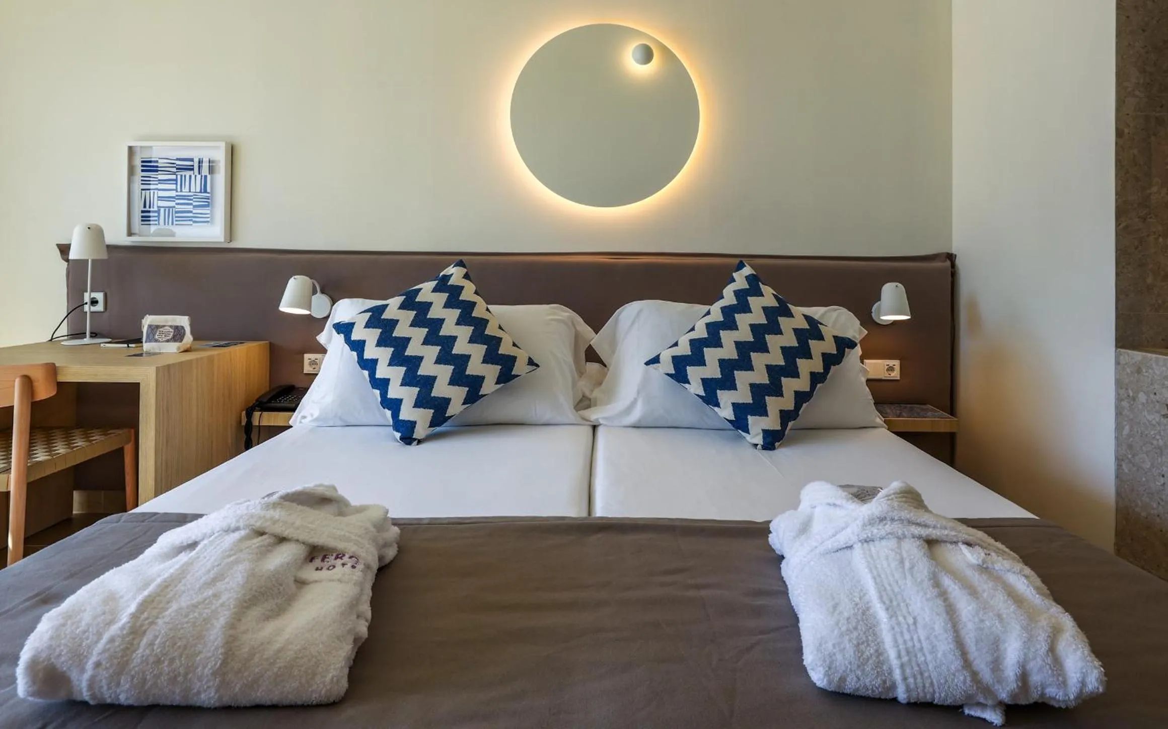 Photo of the whole room, Bed in FERGUS Style Tobago - Adults Only