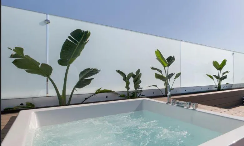 Hot Tub in FERGUS Style Tobago - Adults Only