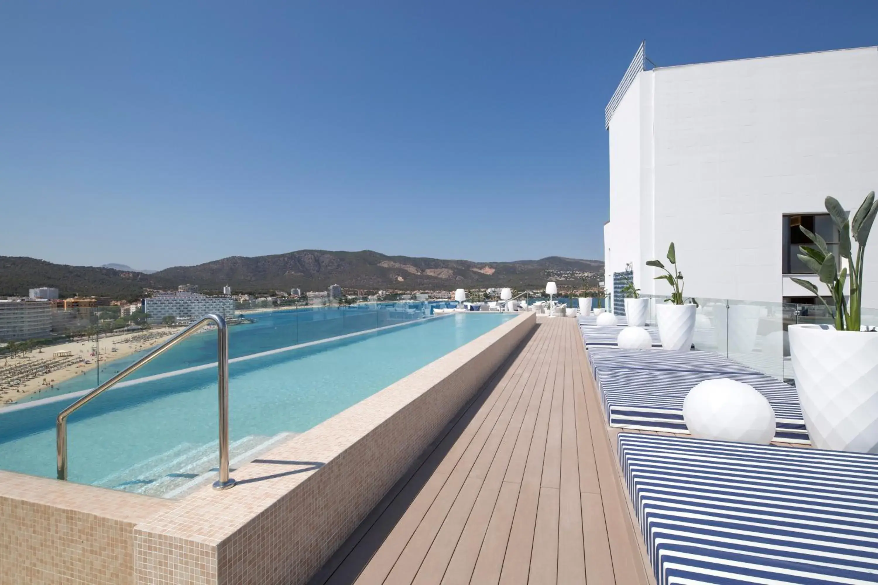 Swimming pool in FERGUS Style Tobago - Adults Only Swimming pool in FERGUS Style Tobago - Adults Only