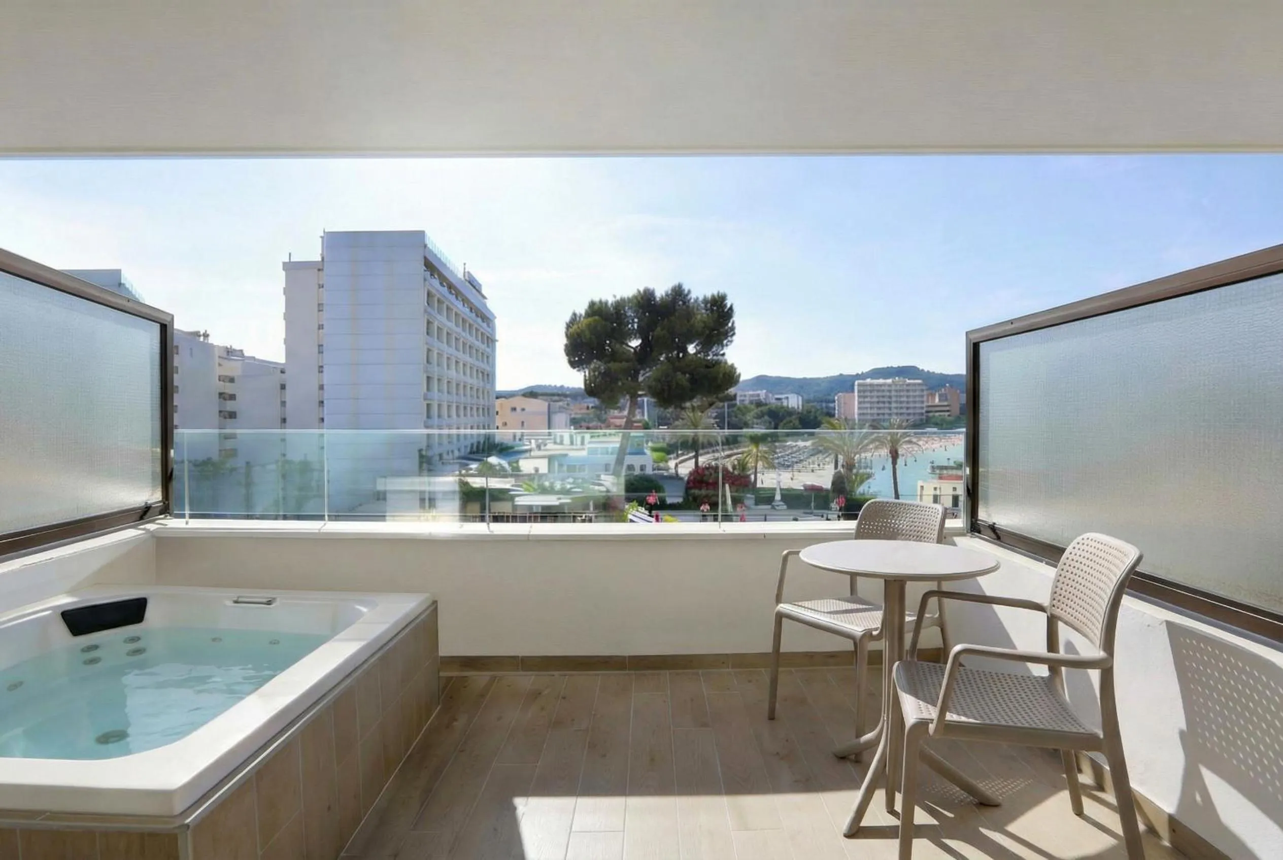 FERGUS Style Tobago - Adults Only