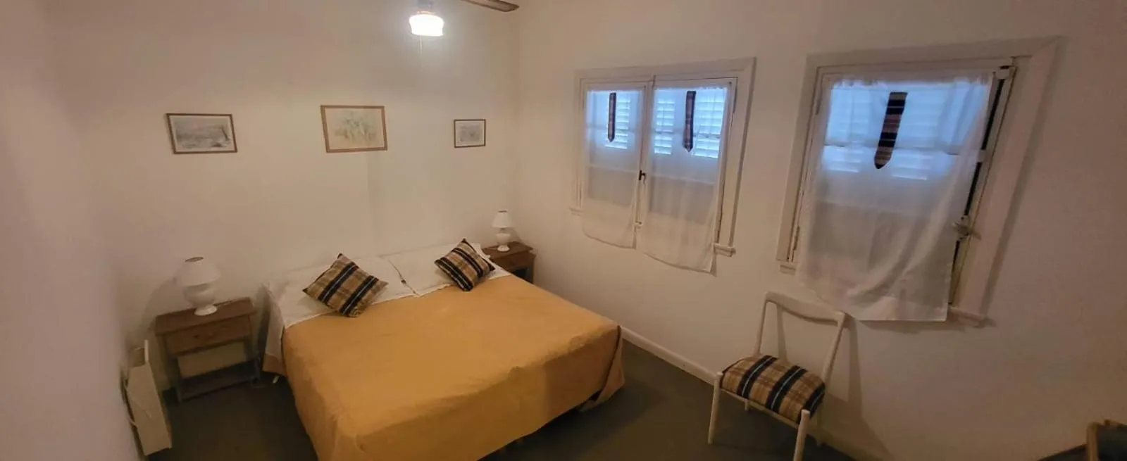 Photo of the whole room, Bed in Hostal del Sur