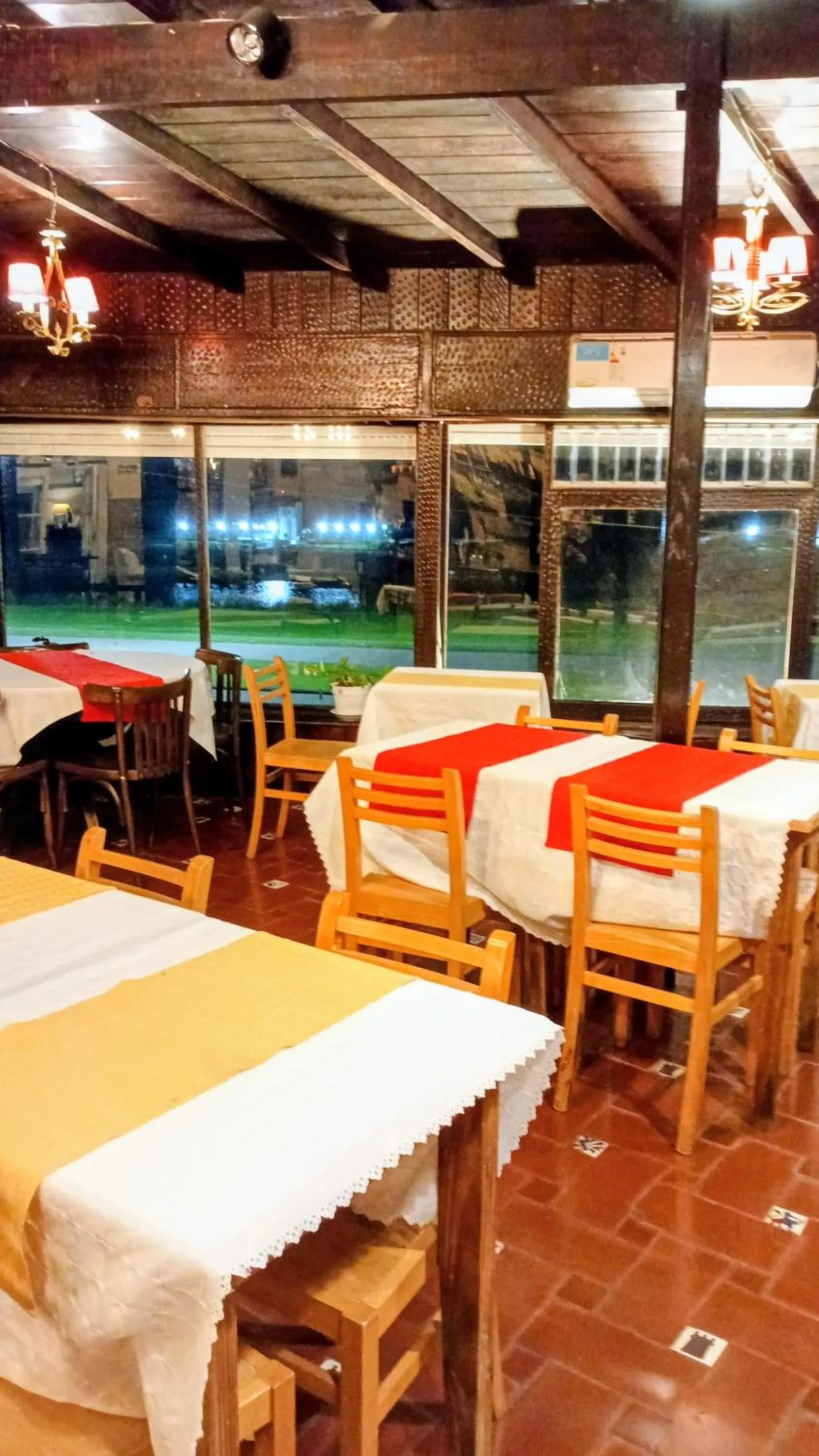 Restaurant/places to eat in Hostal del Sur