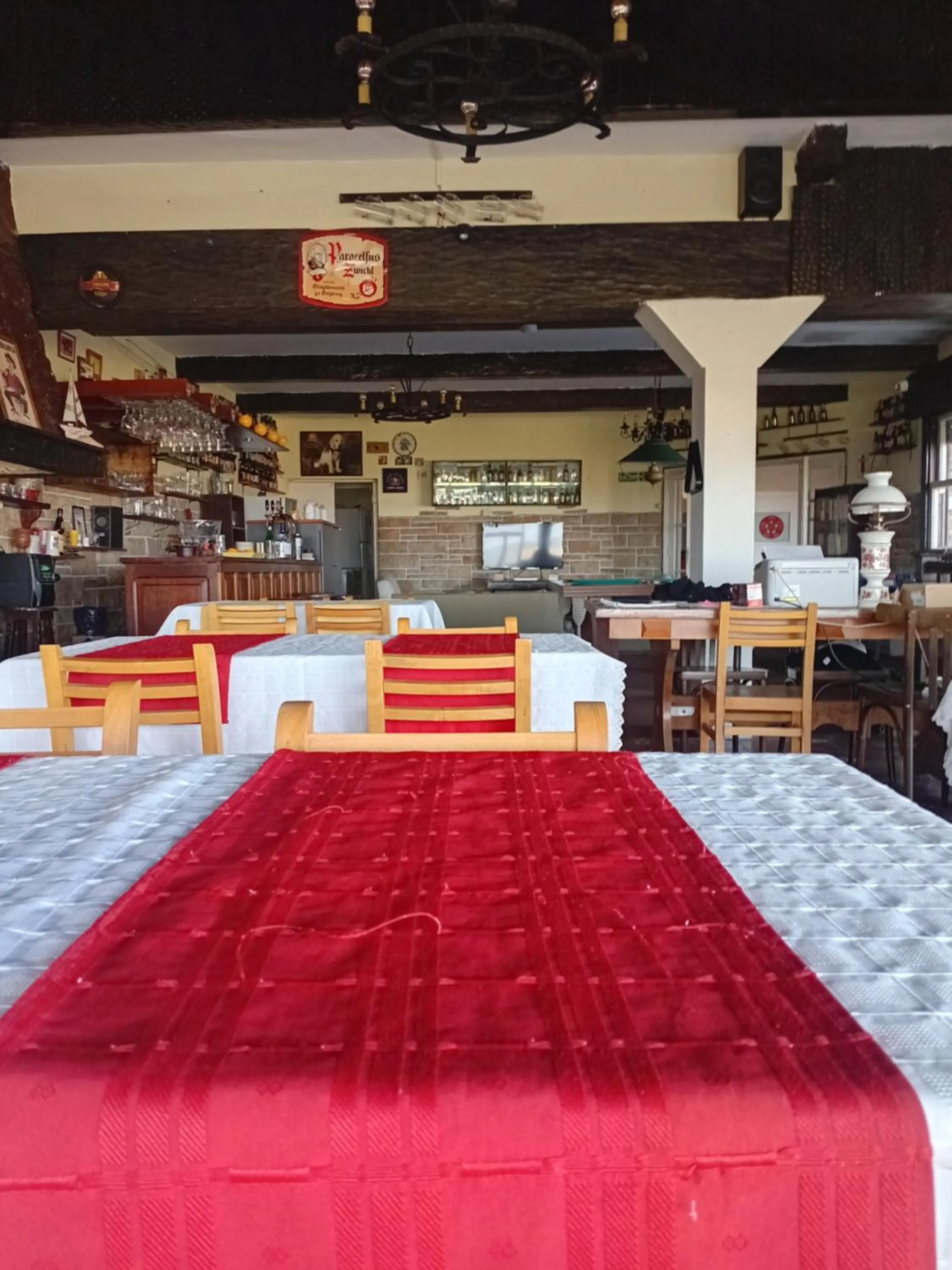 Restaurant/places to eat in Hostal del Sur