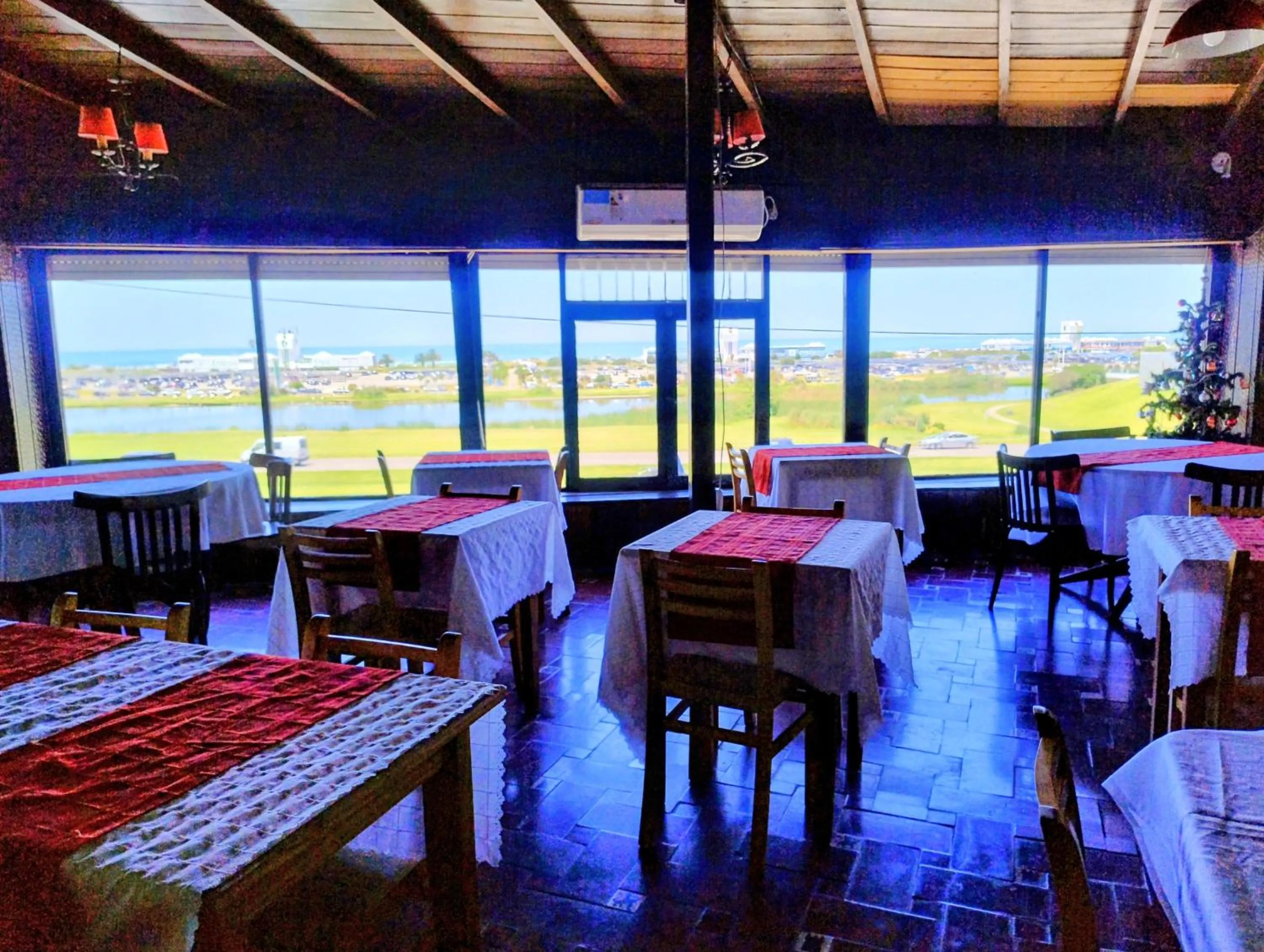 Restaurant/places to eat in Hostal del Sur