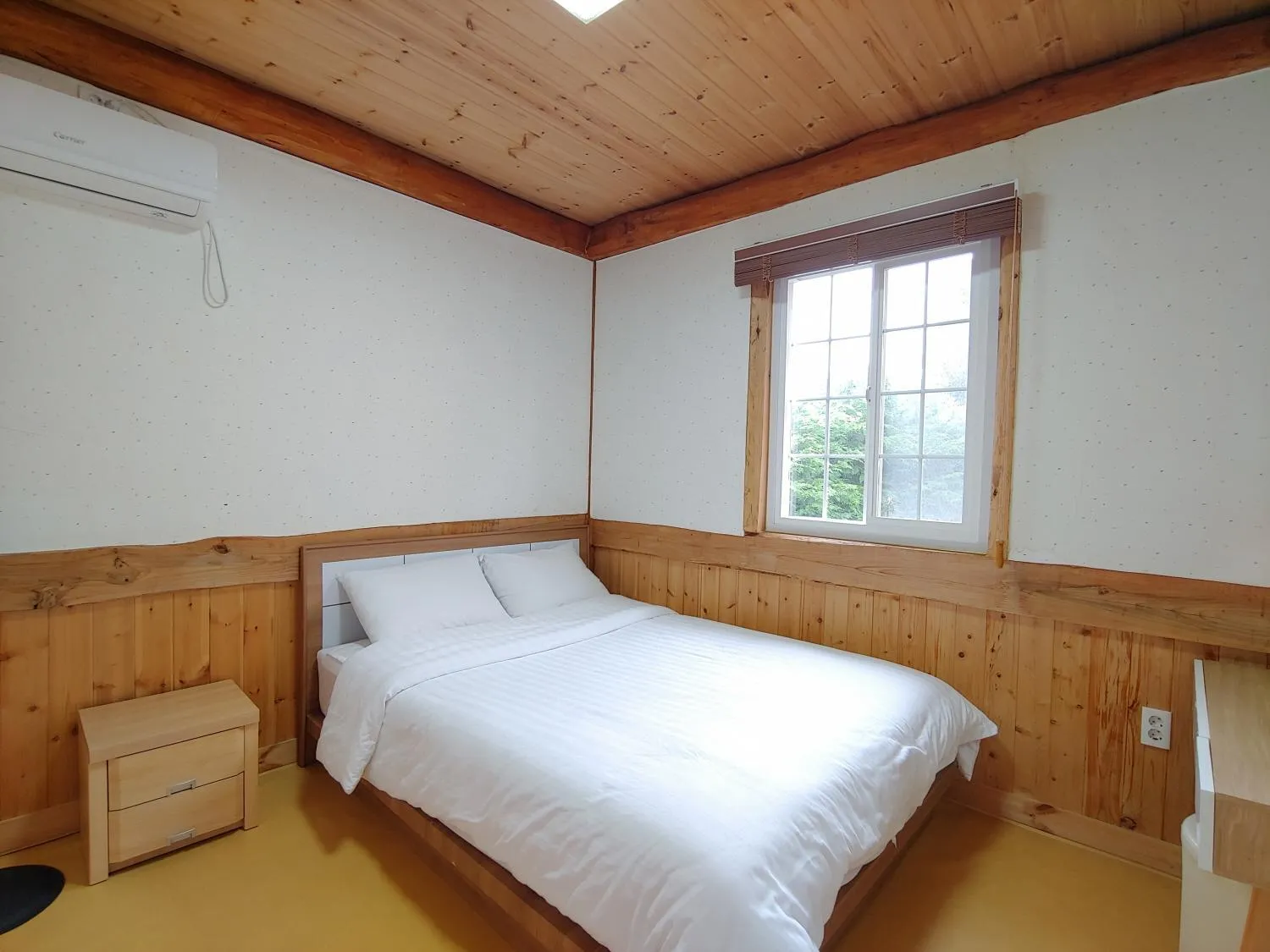 Bed in Geumok Log Pension