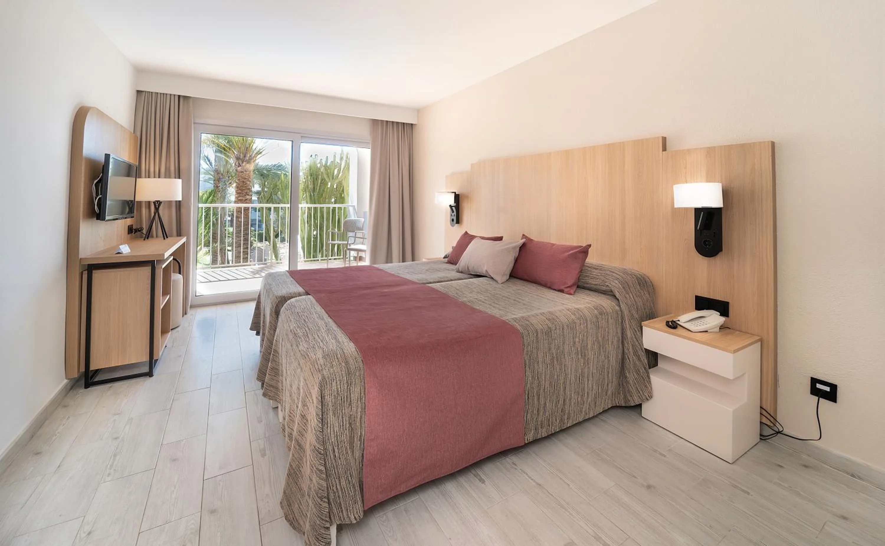 Bed in Hotel Calimera Fido Gardens