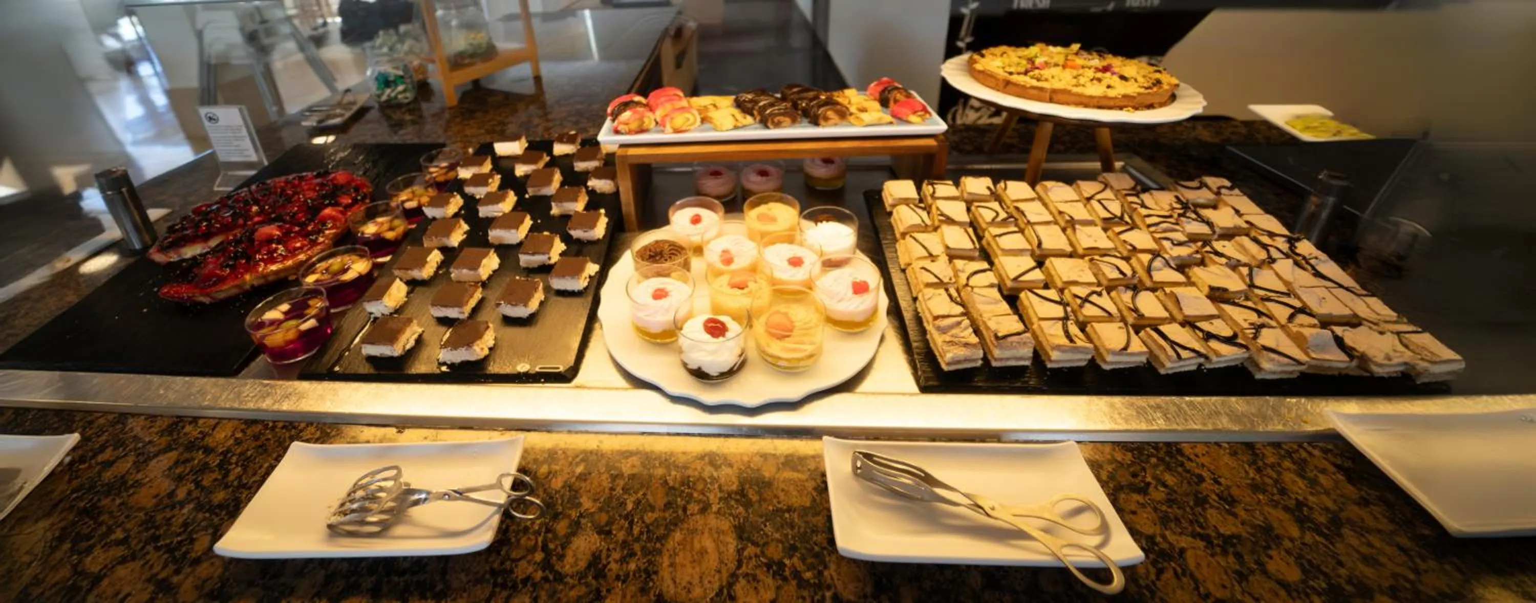 Restaurant/places to eat in Hotel Calimera Fido Gardens