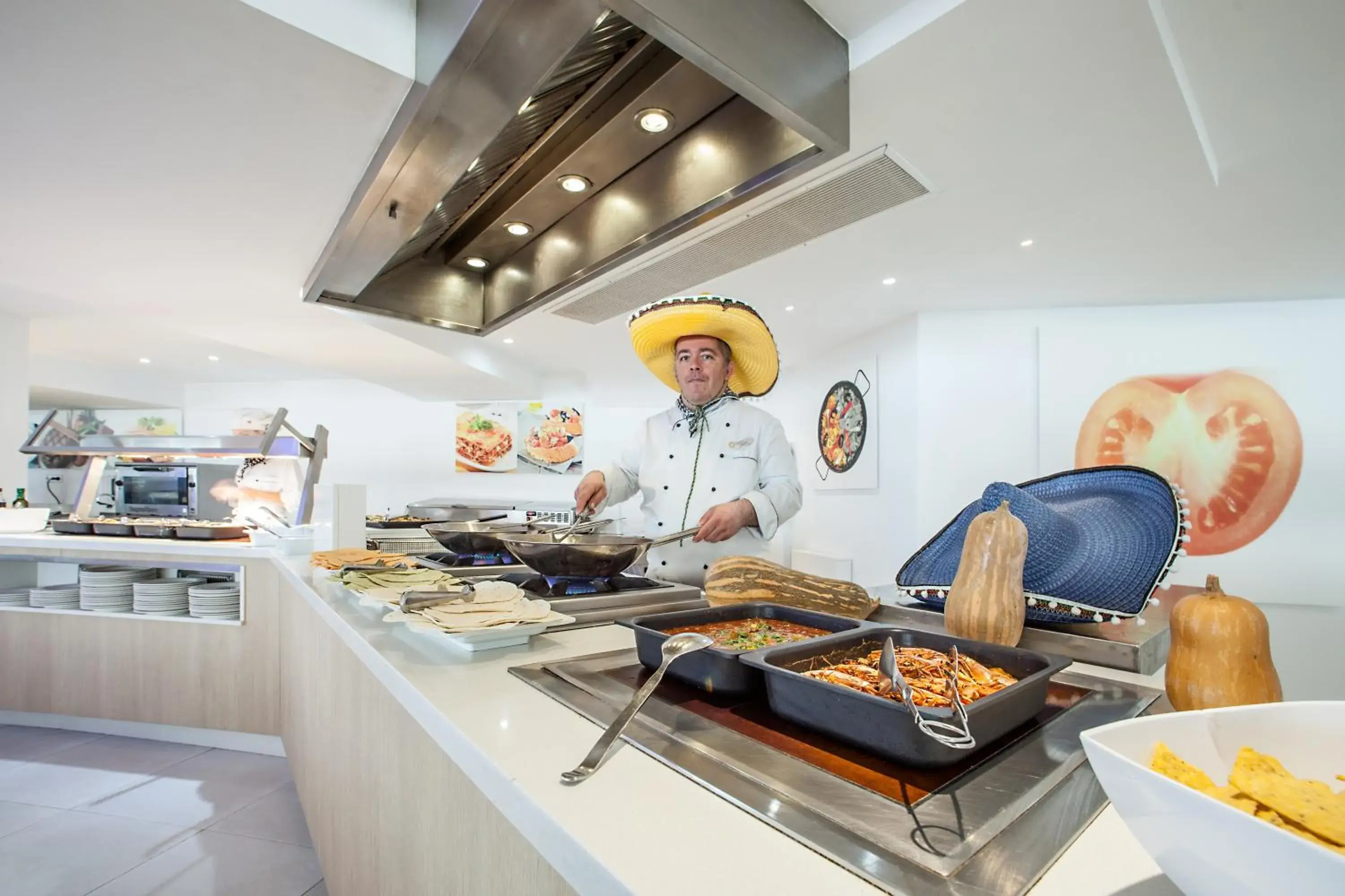 Restaurant/places to eat in FERGUS Style Cala Blanca Suites Restaurant/places to eat in FERGUS Style Cala Blanca Suites