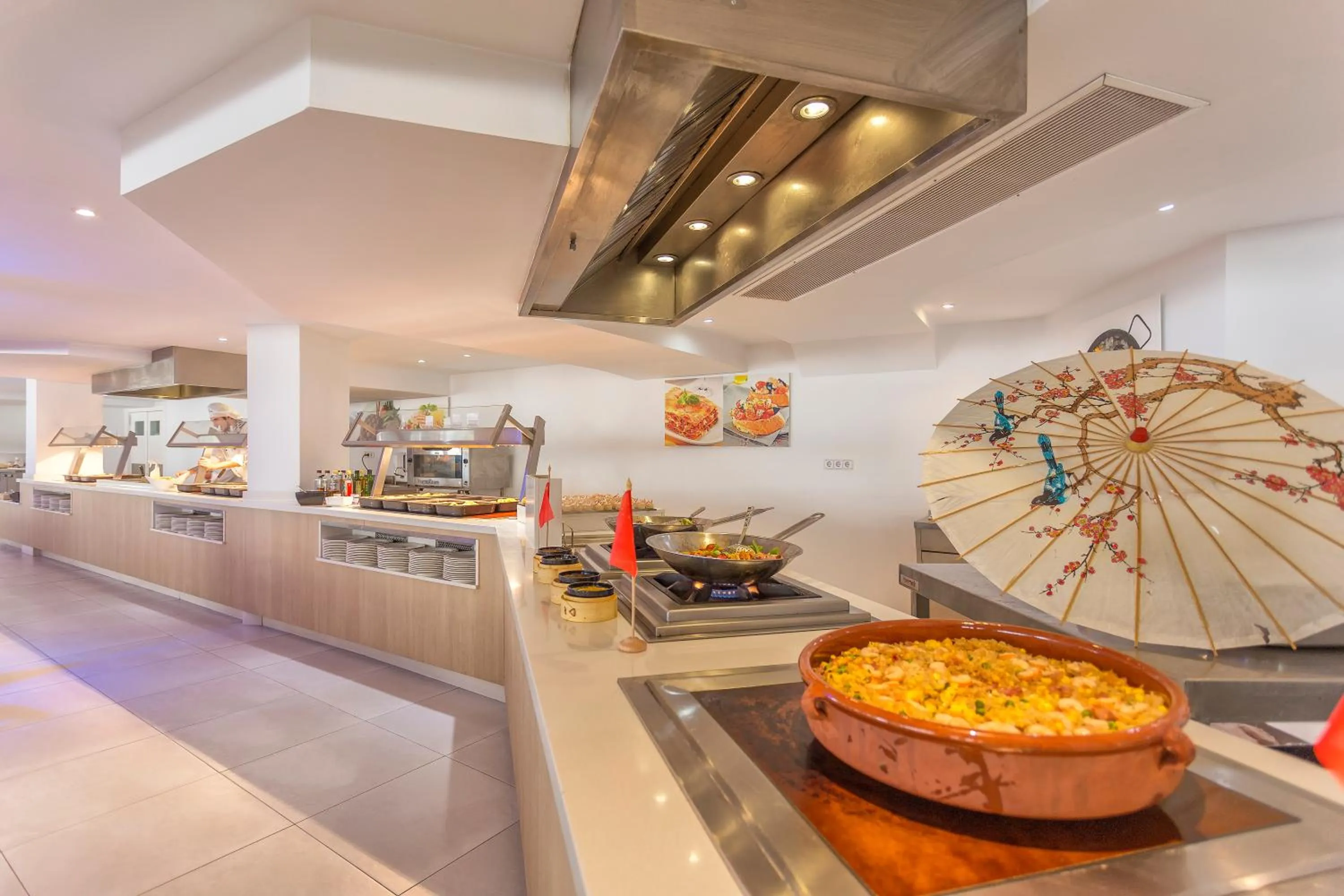 Food in FERGUS Style Cala Blanca Suites