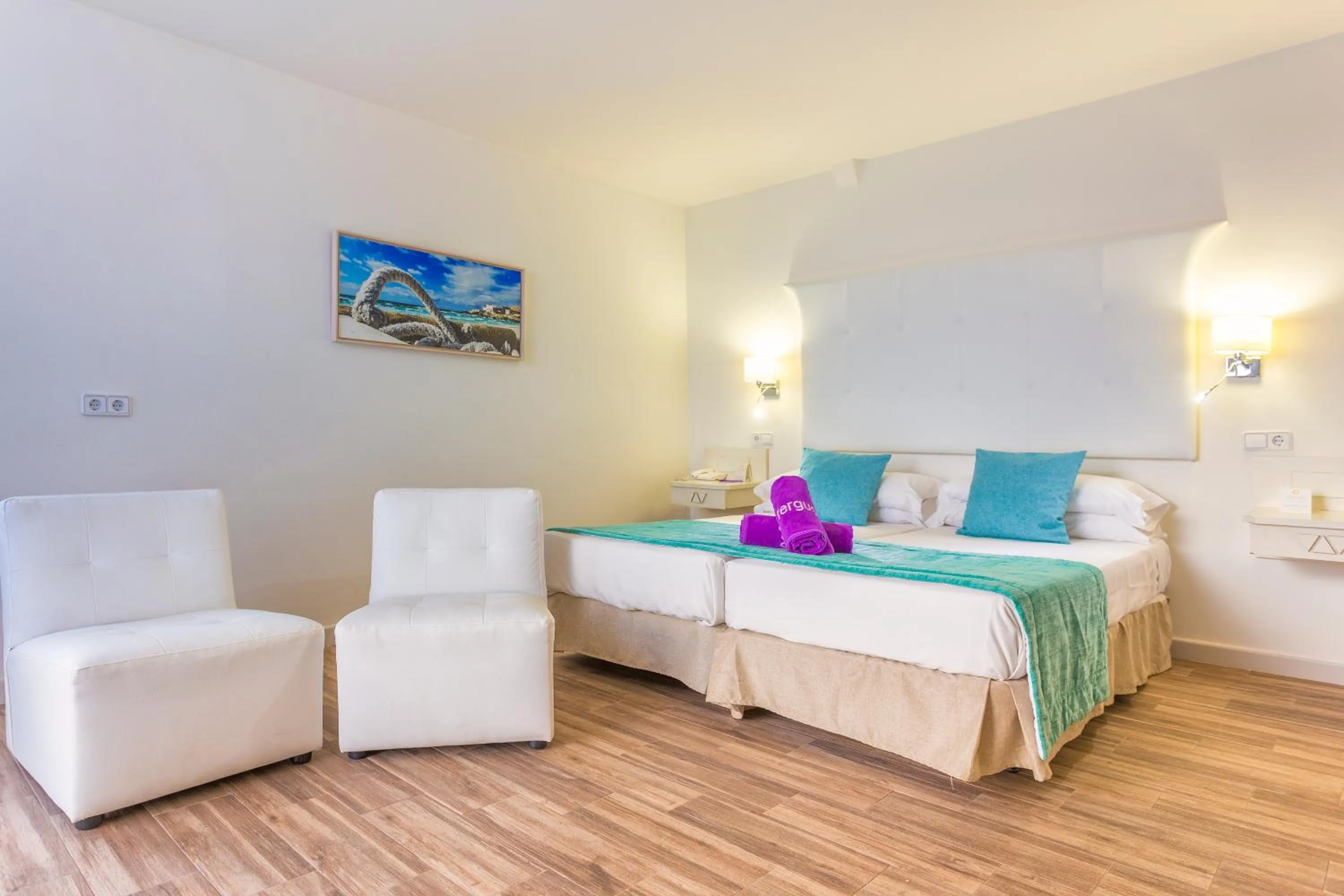 Photo of the whole room, Bed in FERGUS Style Cala Blanca Suites