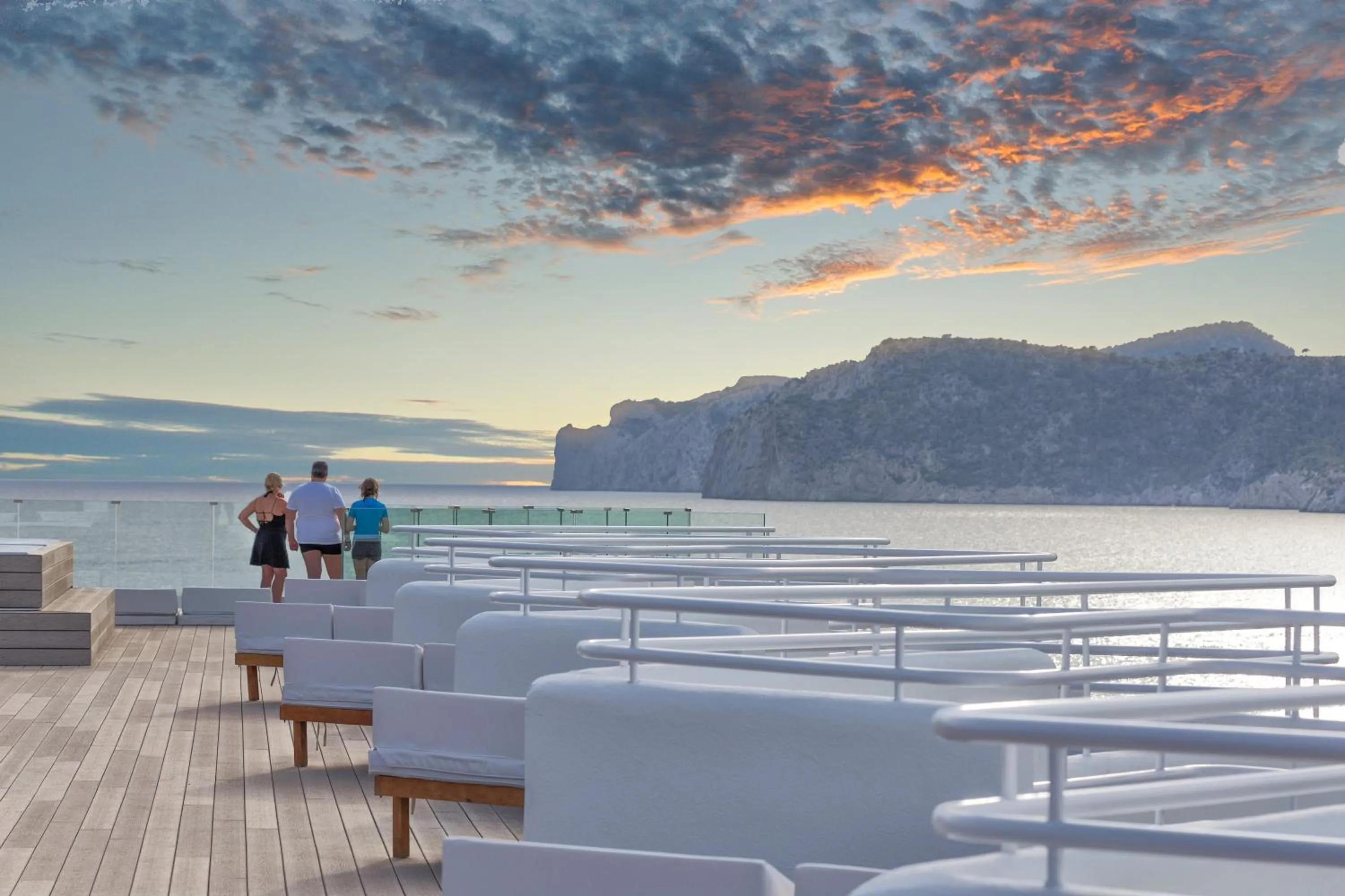 Solarium in FERGUS Style Cala Blanca Suites