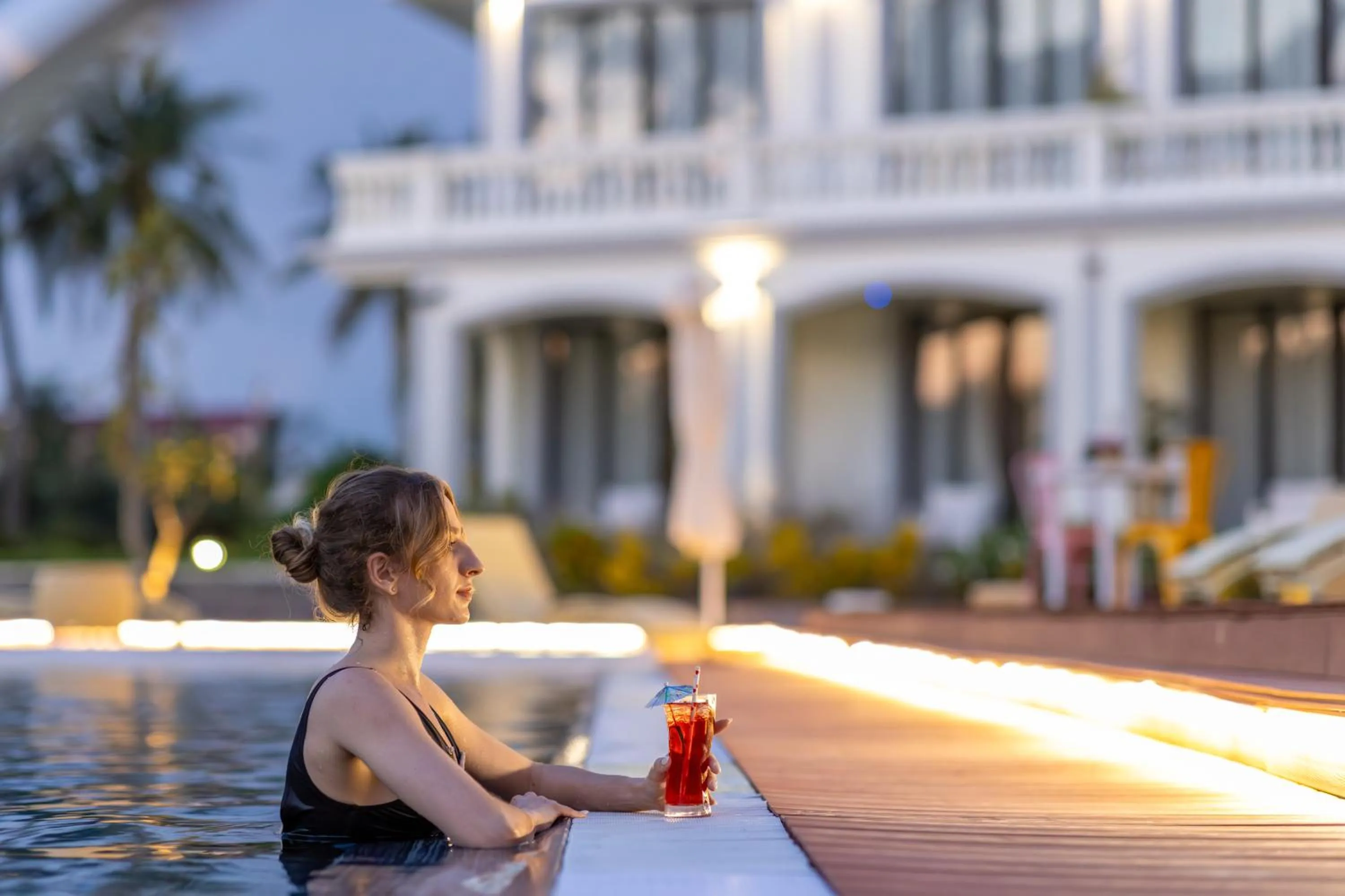 Food and drinks in Moodhoian Riverside Resort & Spa