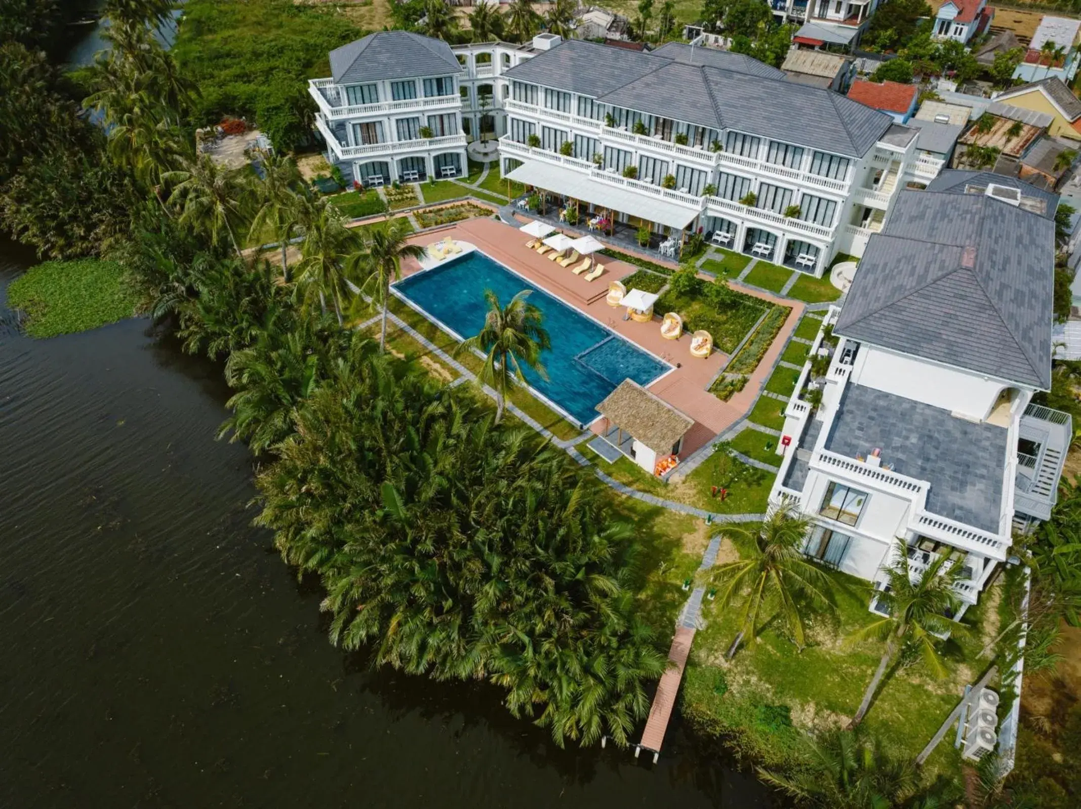 Property building in Moodhoian Riverside Resort & Spa Property building in Moodhoian Riverside Resort & Spa