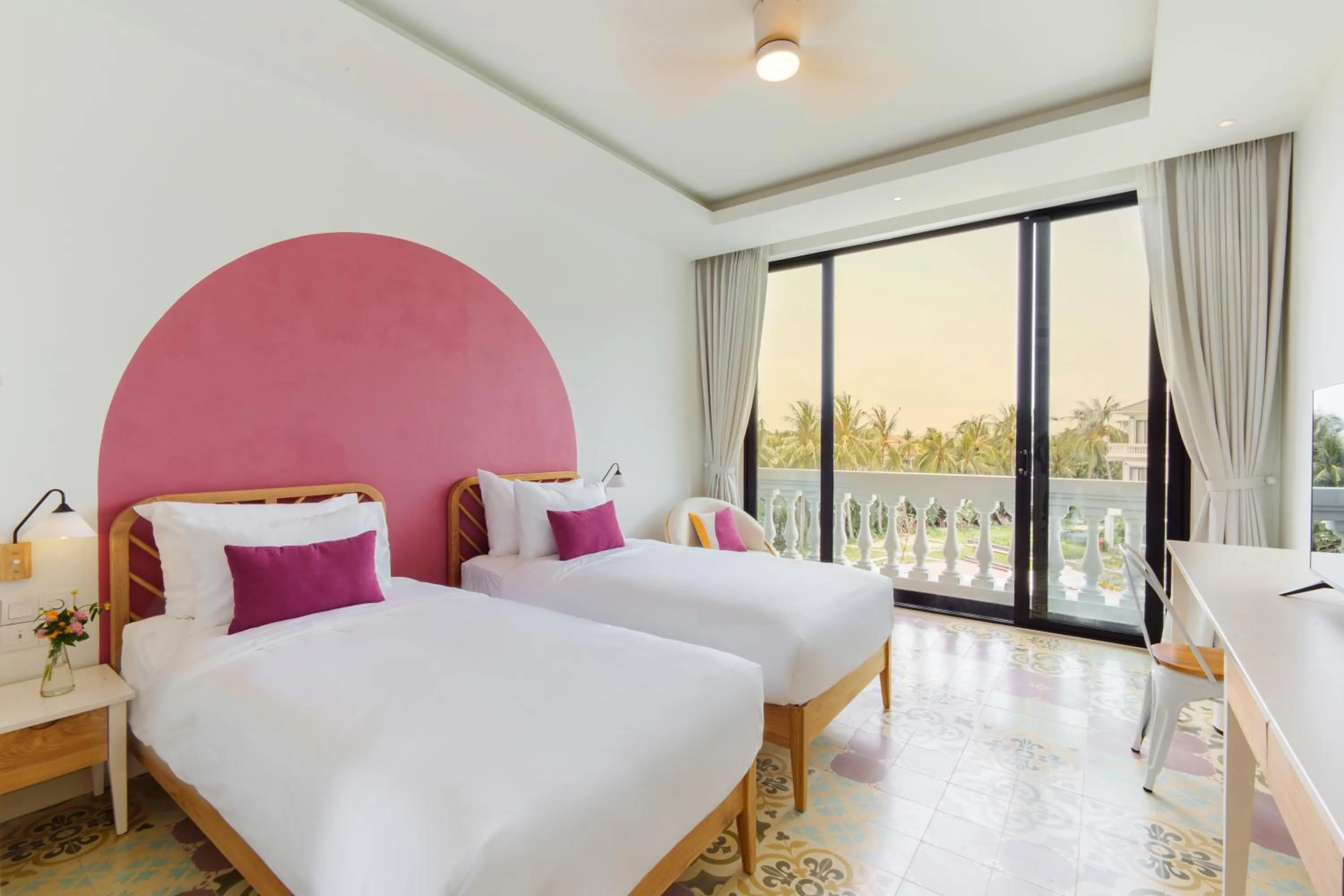 Bed in Moodhoian Riverside Resort & Spa