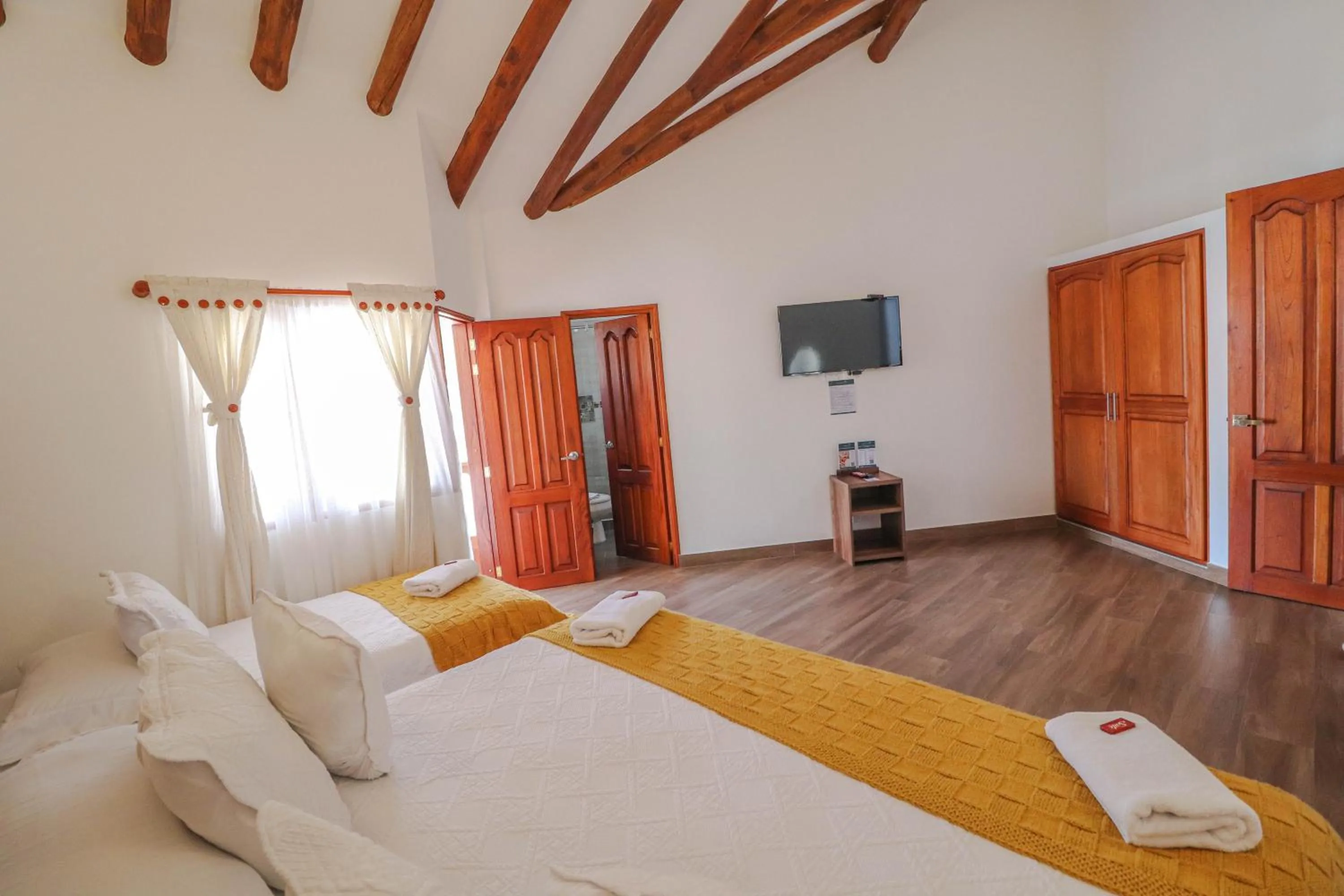 Photo of the whole room, Bed in Hotel las Palmas