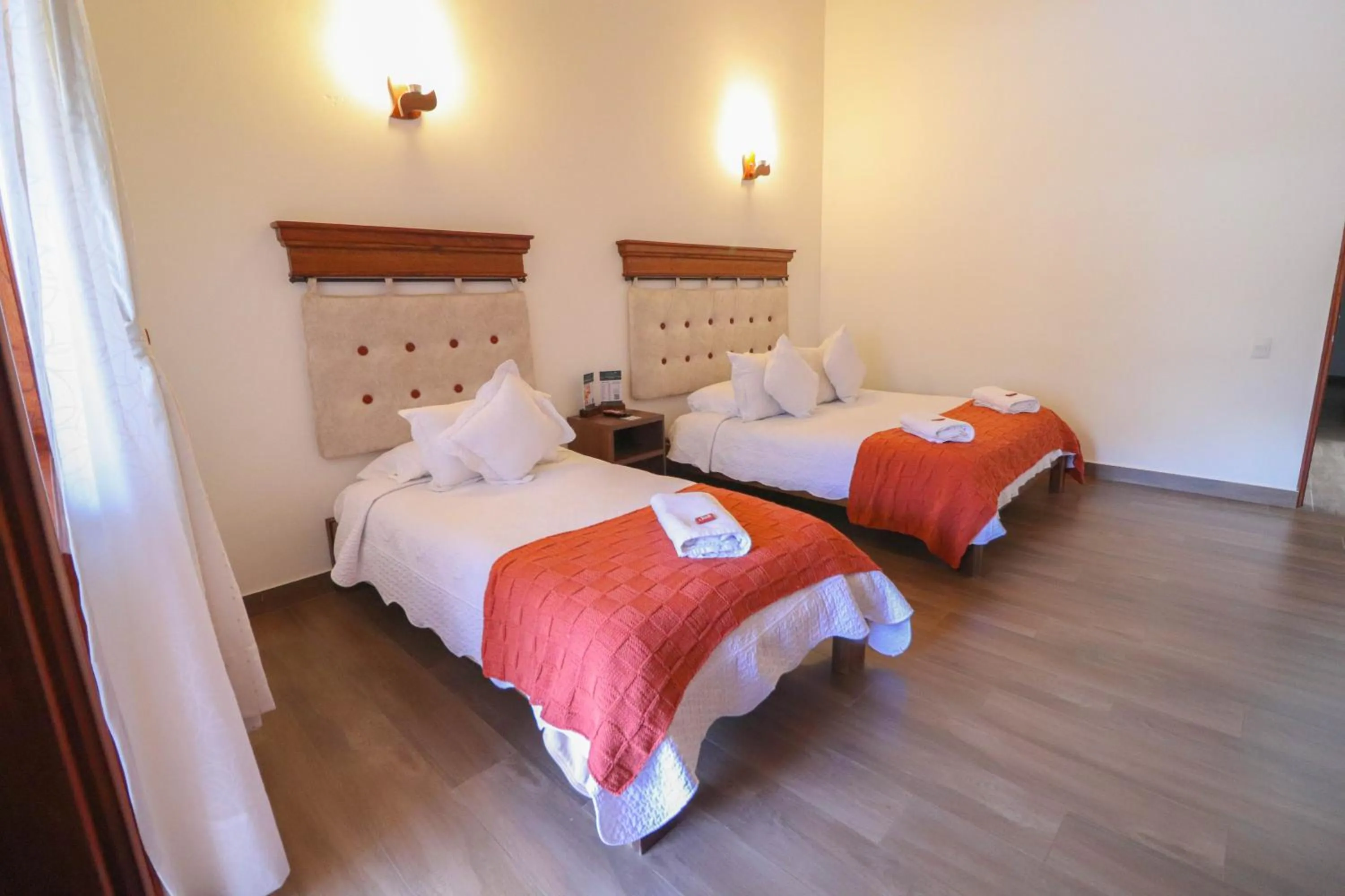 Photo of the whole room, Bed in Hotel las Palmas