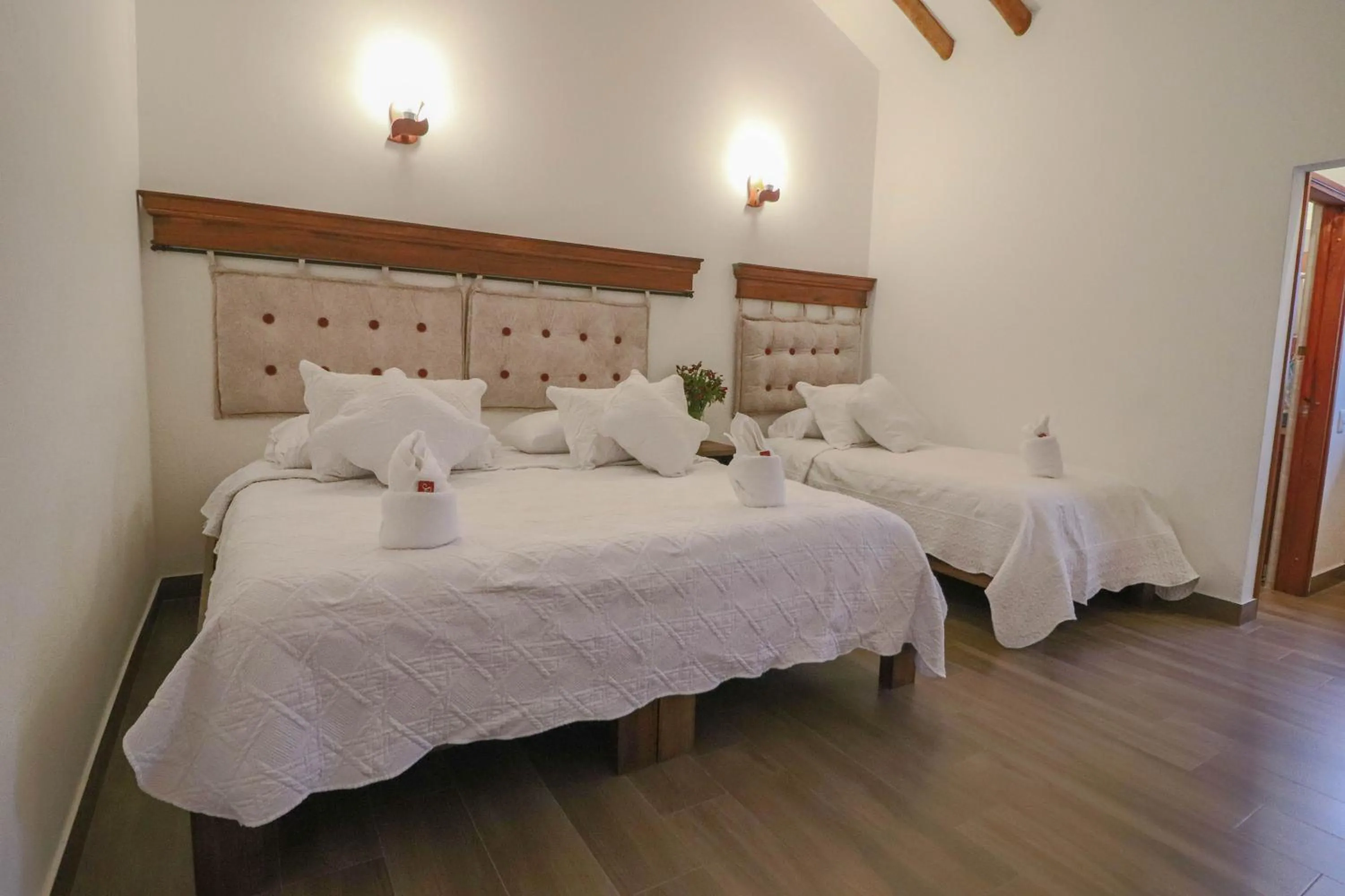 Photo of the whole room, Bed in Hotel las Palmas