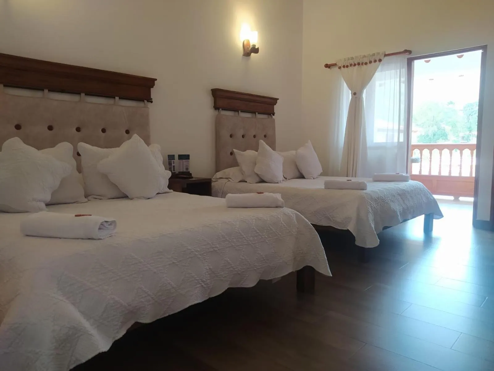 Mountain view, Bed in Hotel las Palmas