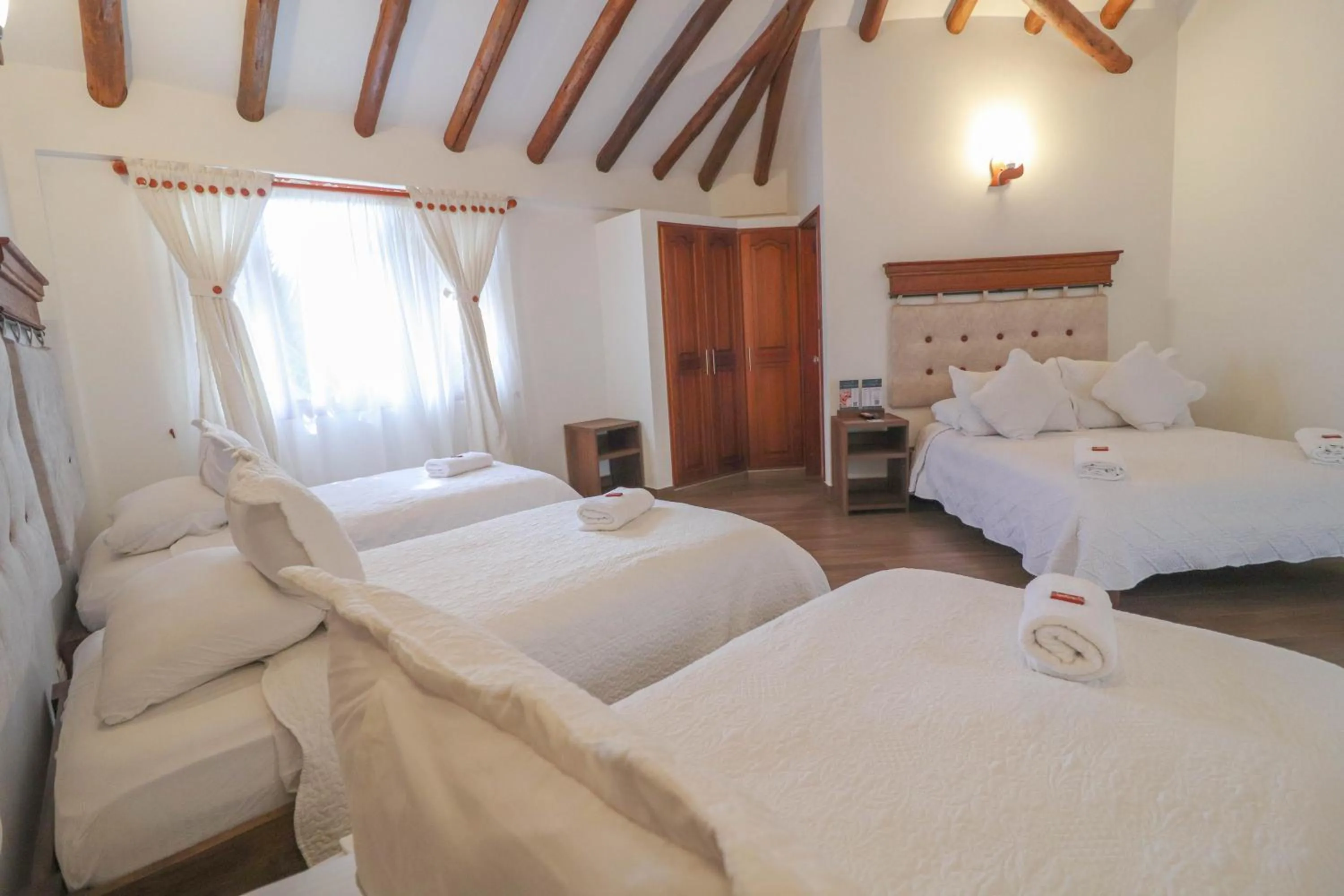 Bedroom, Bed in Hotel las Palmas