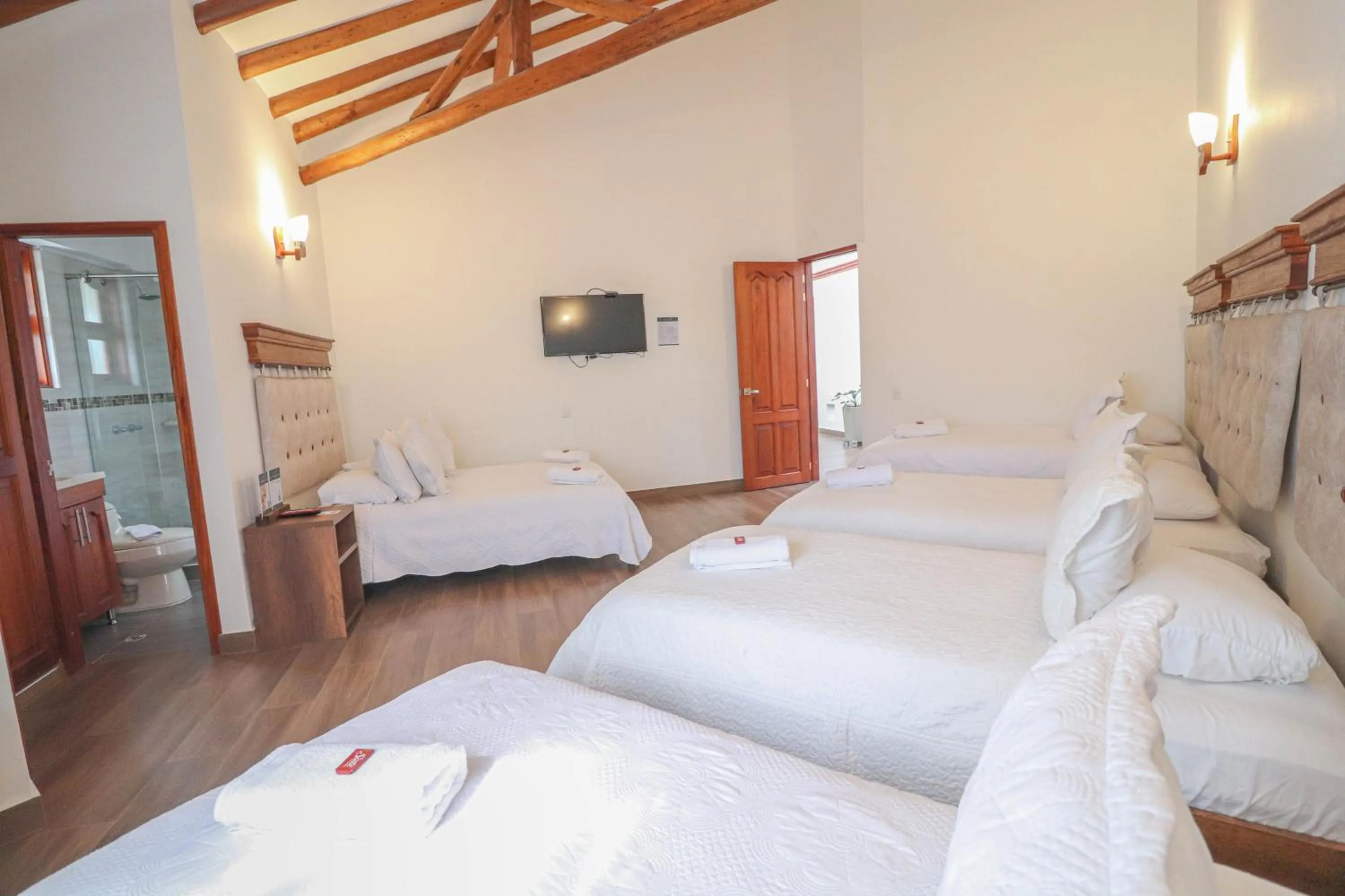 Photo of the whole room, Bed in Hotel las Palmas