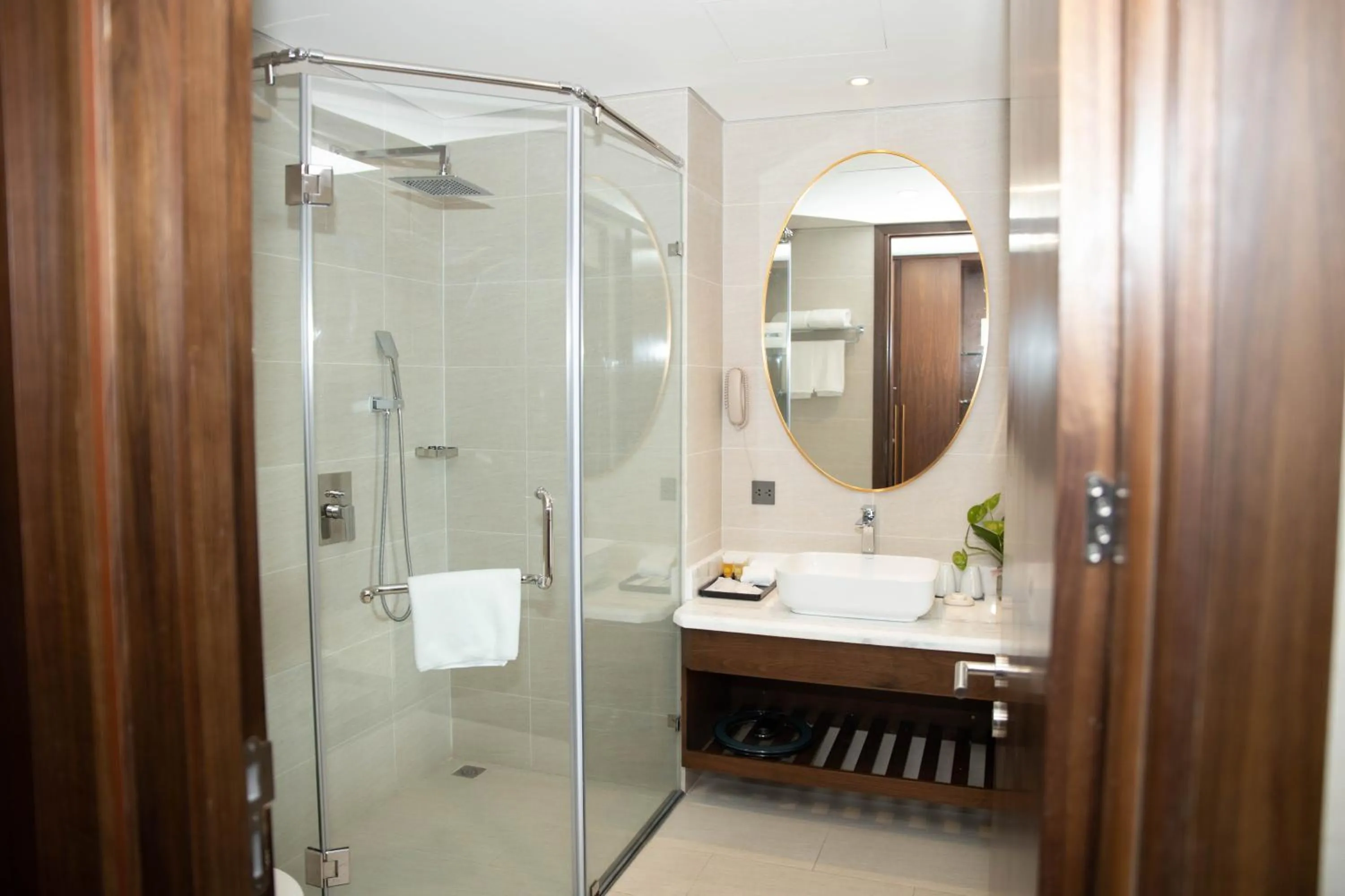 Shower in Muong Thanh Luxury Cao Bang